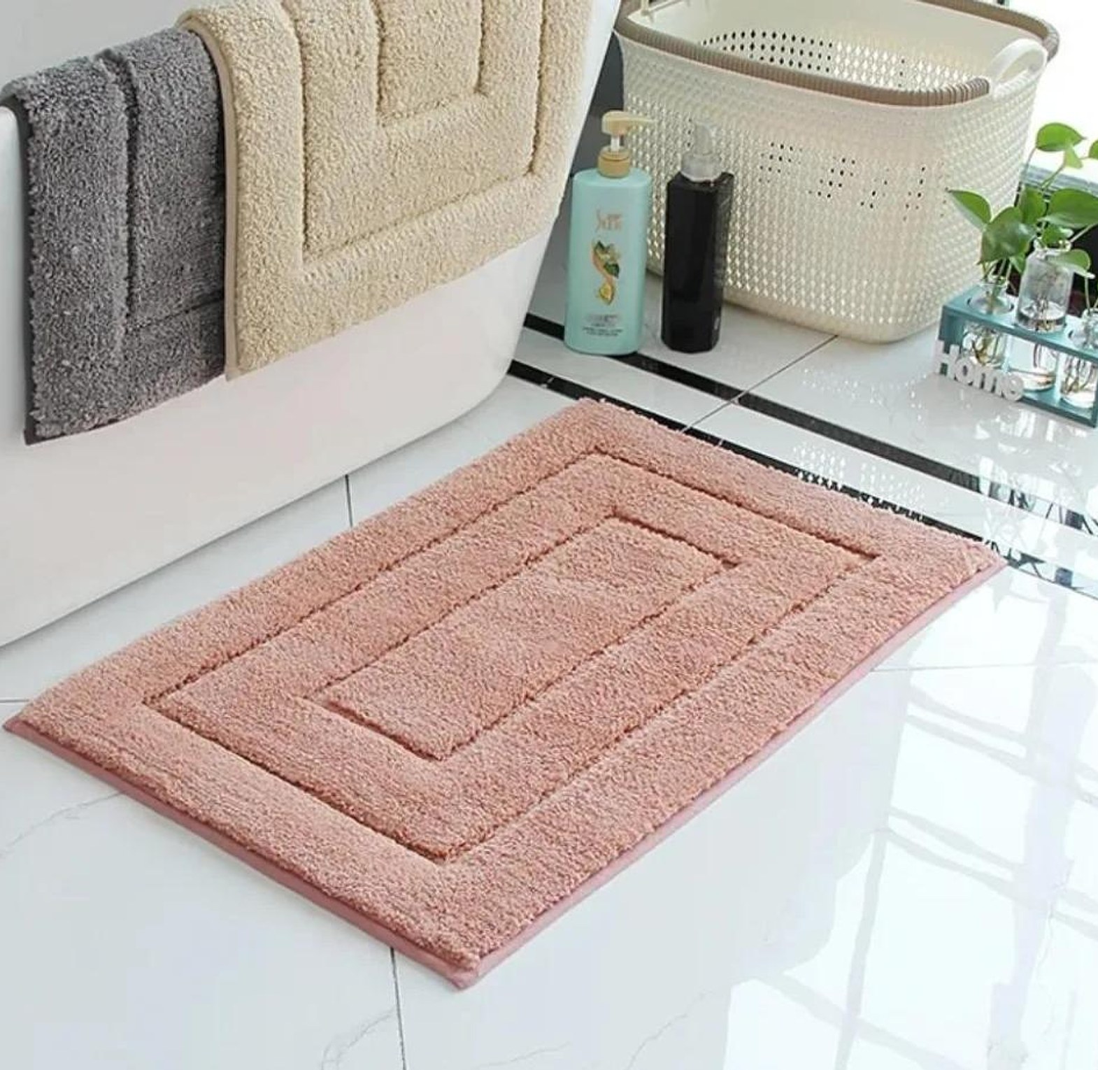 Absorbent bathroom/ doormat image