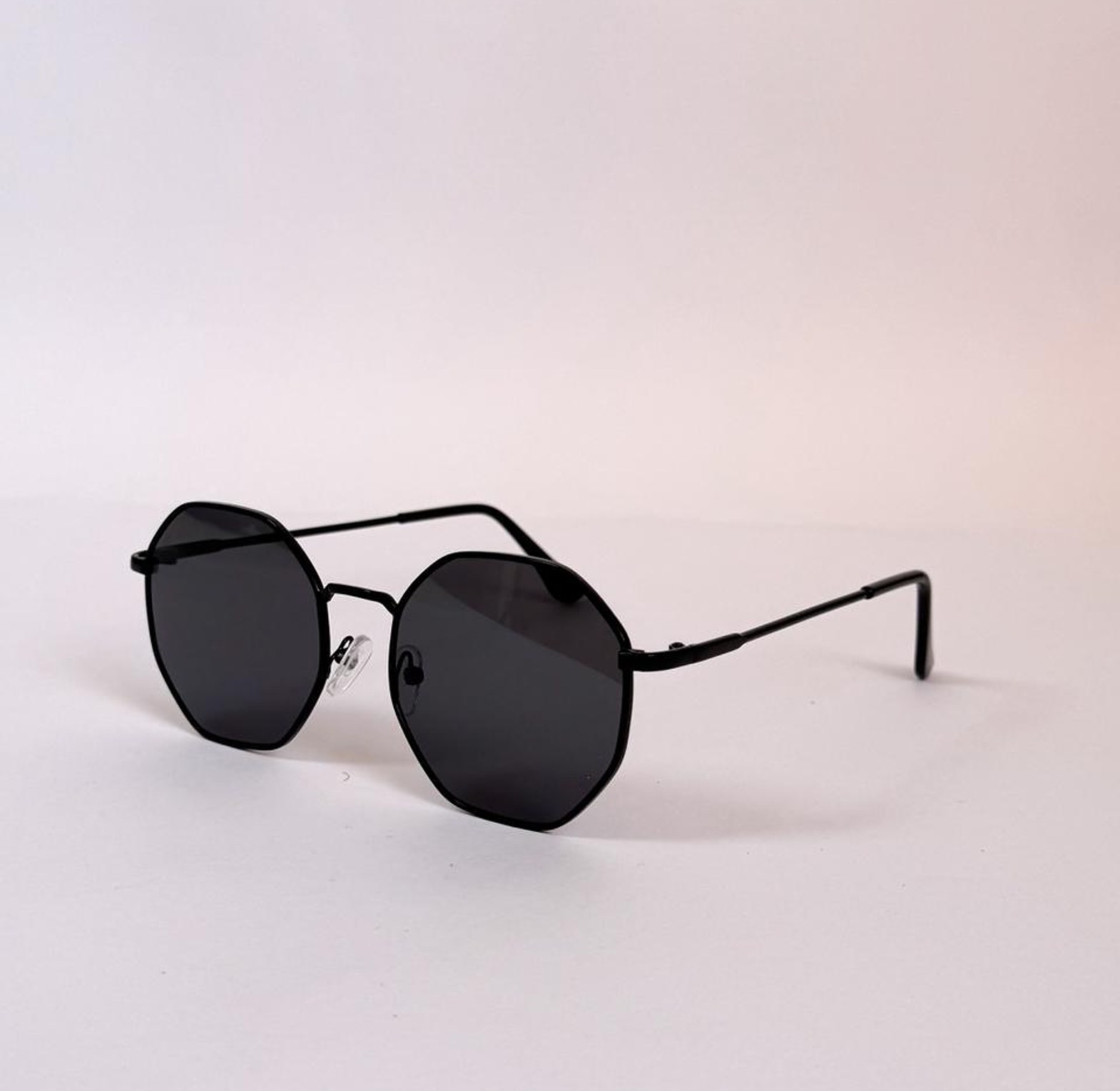 Kredo all black image