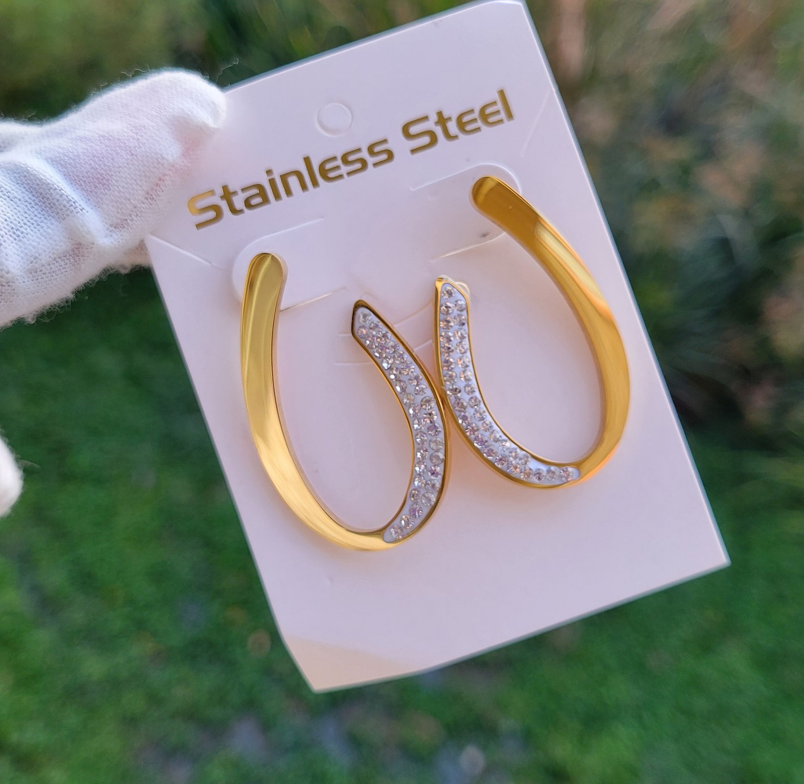 Pearl hoop image