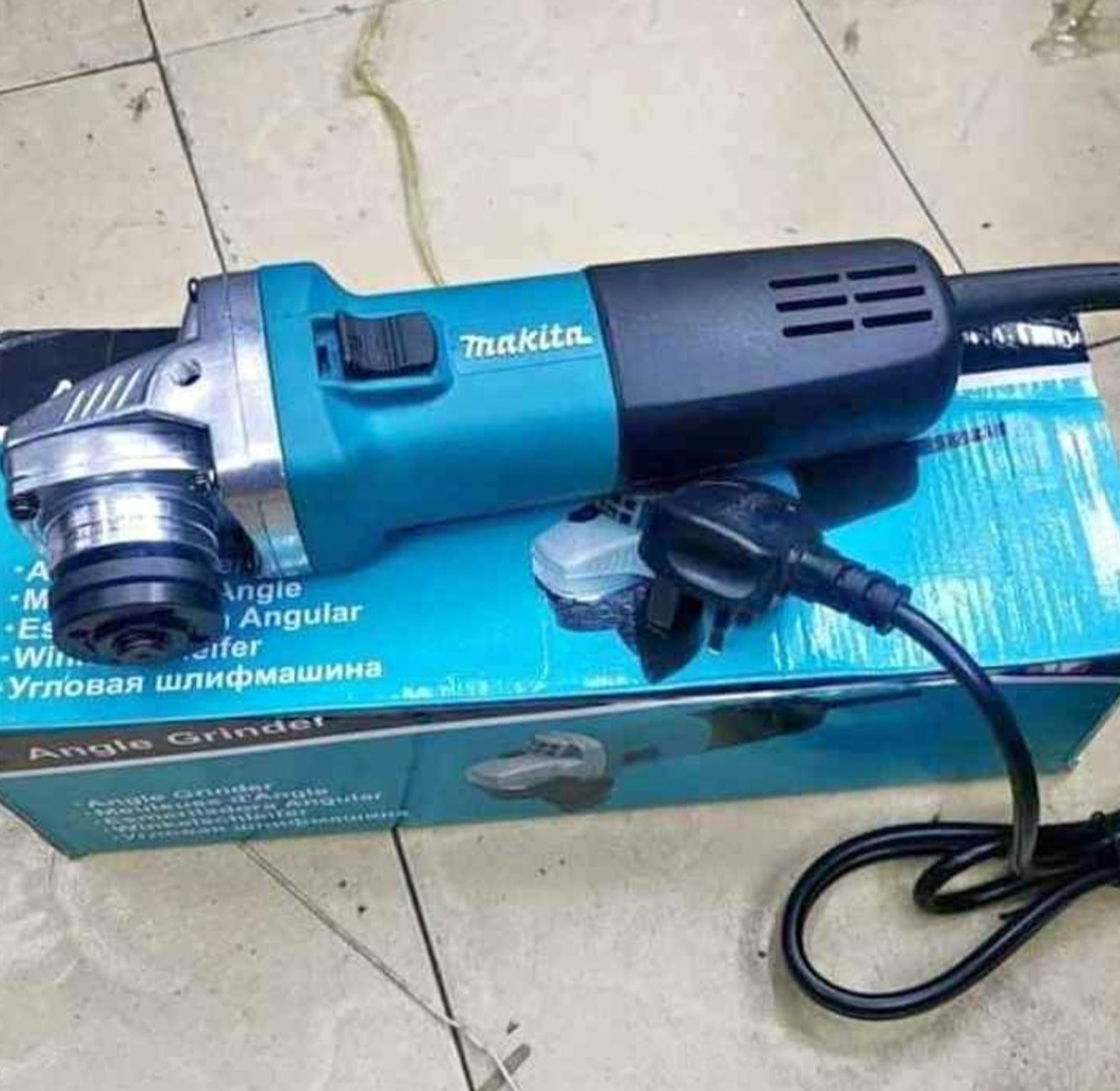 Makita grinder 4" image