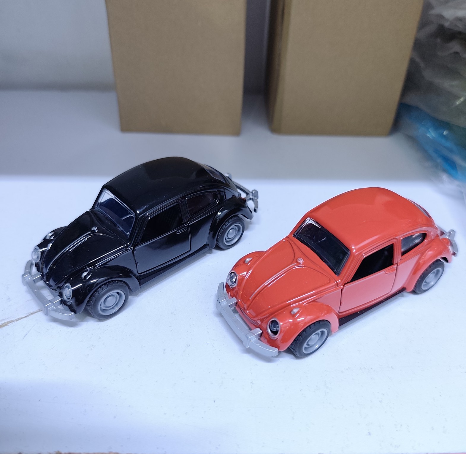Volkswagen Beetle Die-cast Metal Toy Car Vintage 1:32 Scale Model – Durable Alloy Body – Nairobi Kenya image