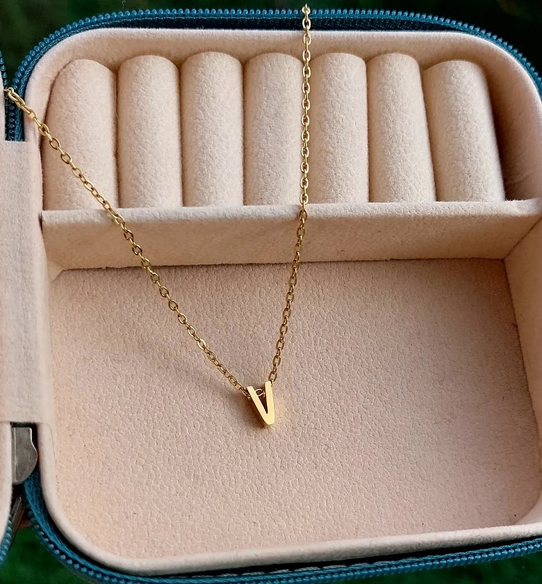 Plain Gold V image