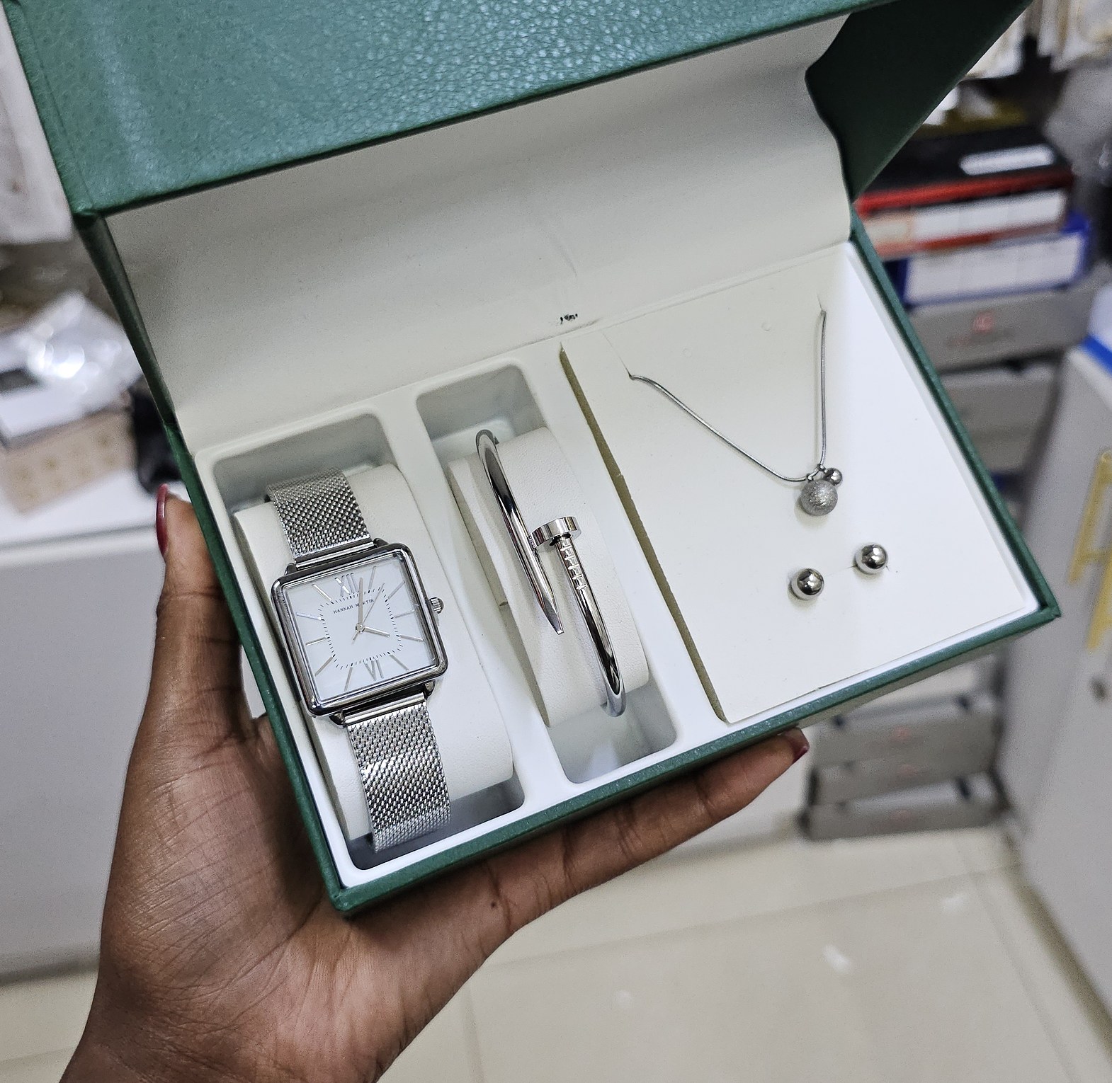 Silver watch set image