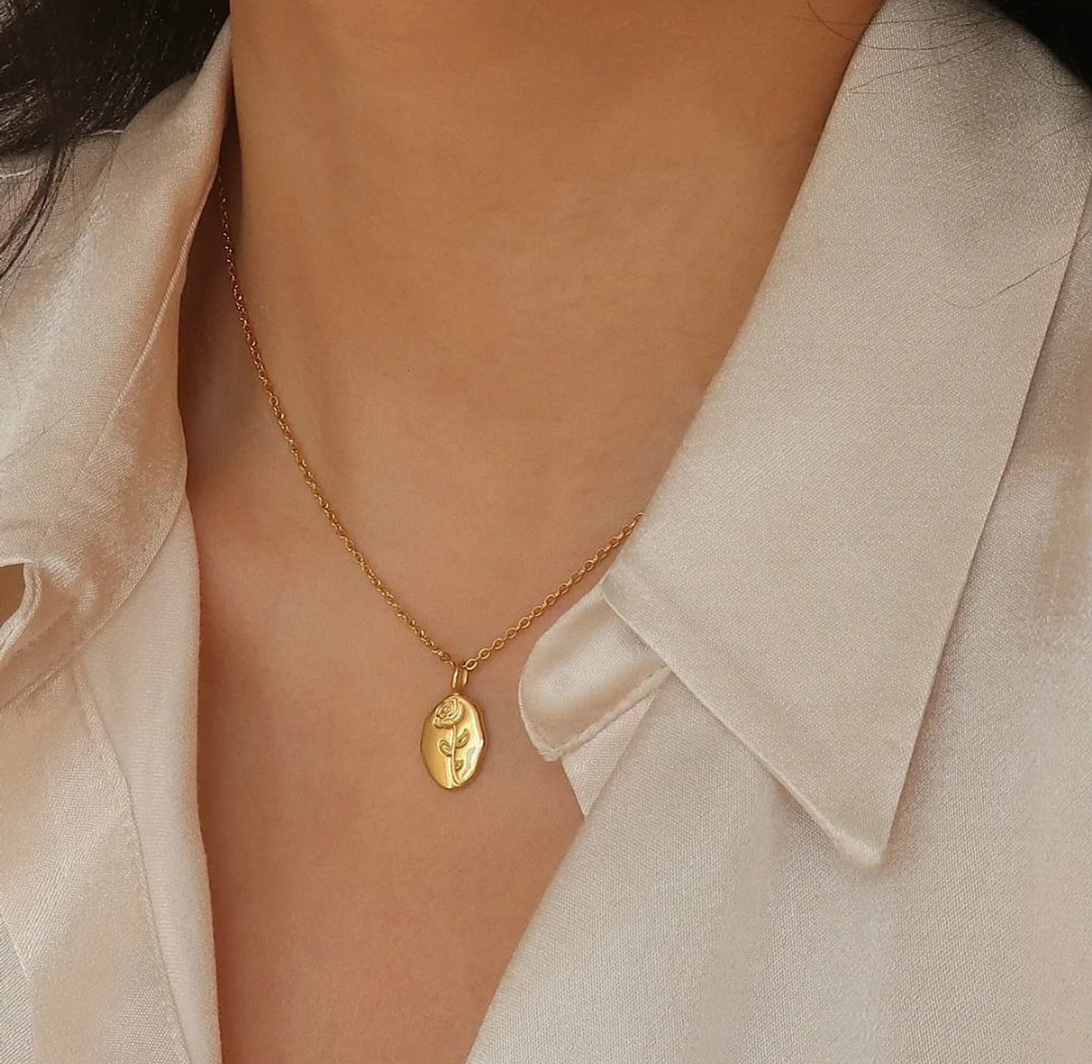 Rose necklace 3 image