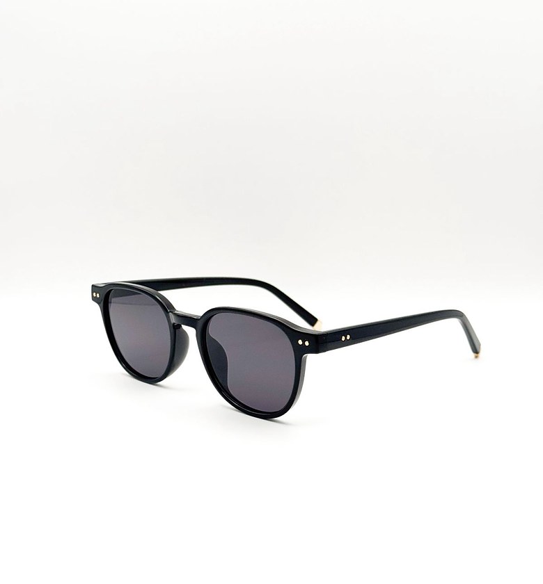 Classic Onyx Round Sunglasses image
