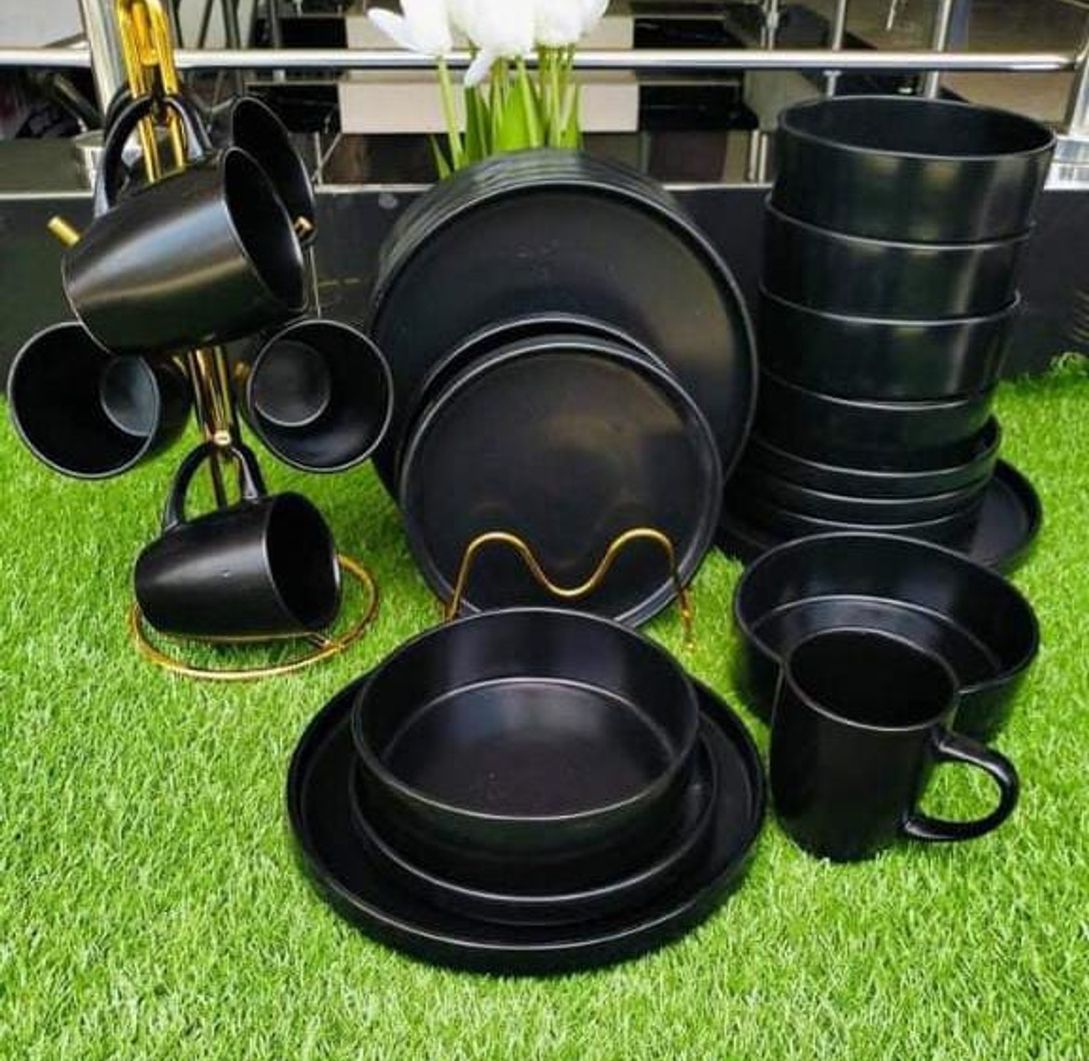 Generic 24 pc Dinner Set Black  image