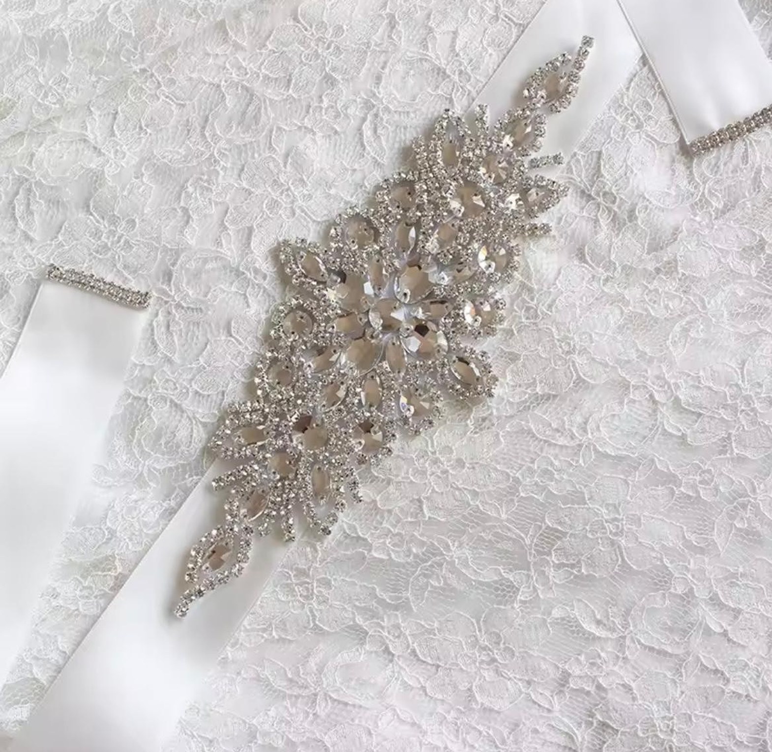 Heirloom Cascade Crystal Bridal Belt image