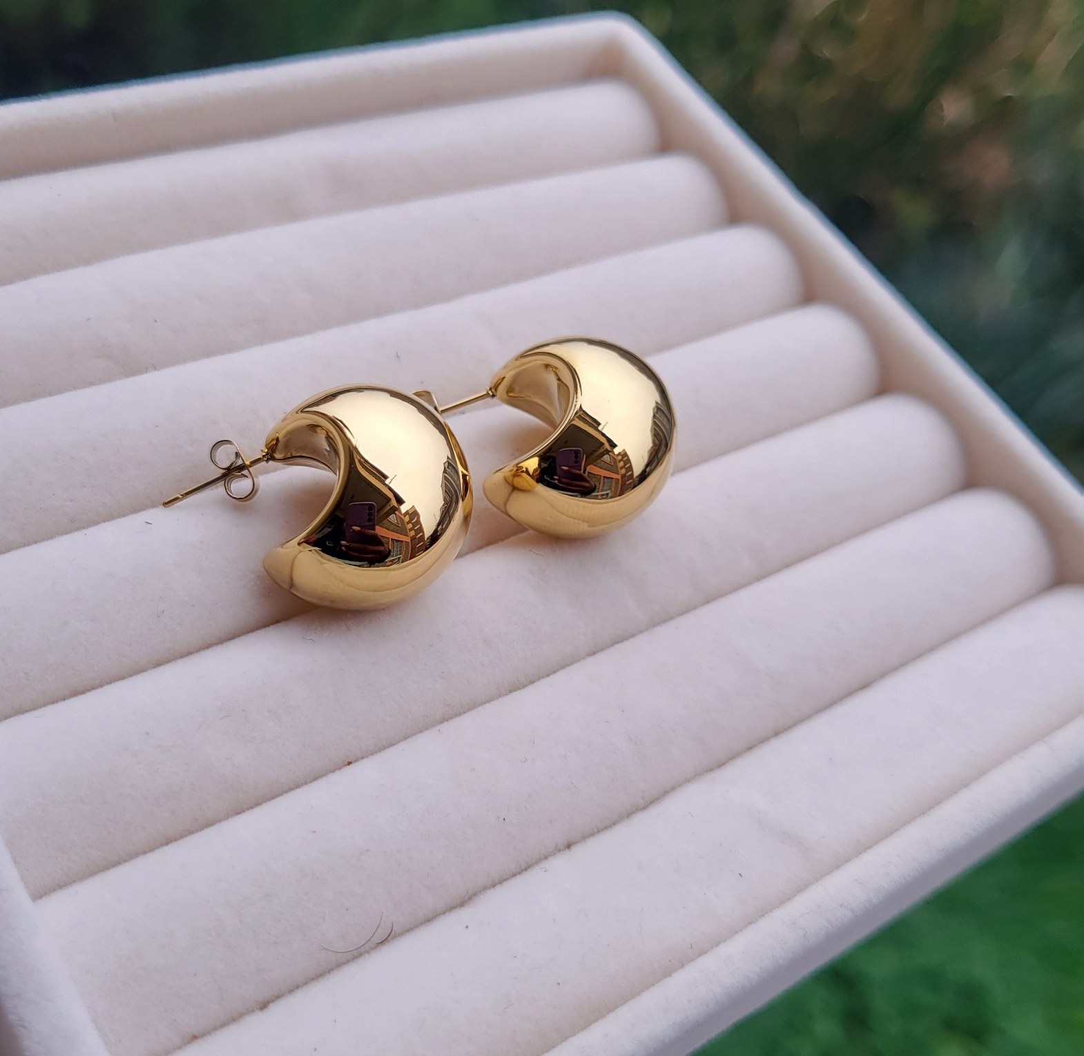 Vallerie hoops  image