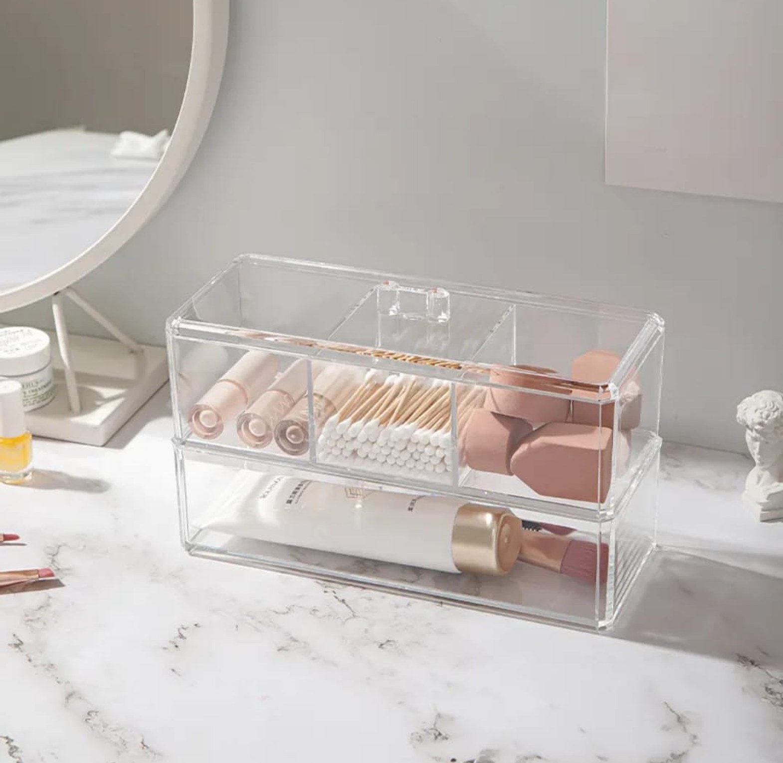Transparent Cosmetic Storage Box  image