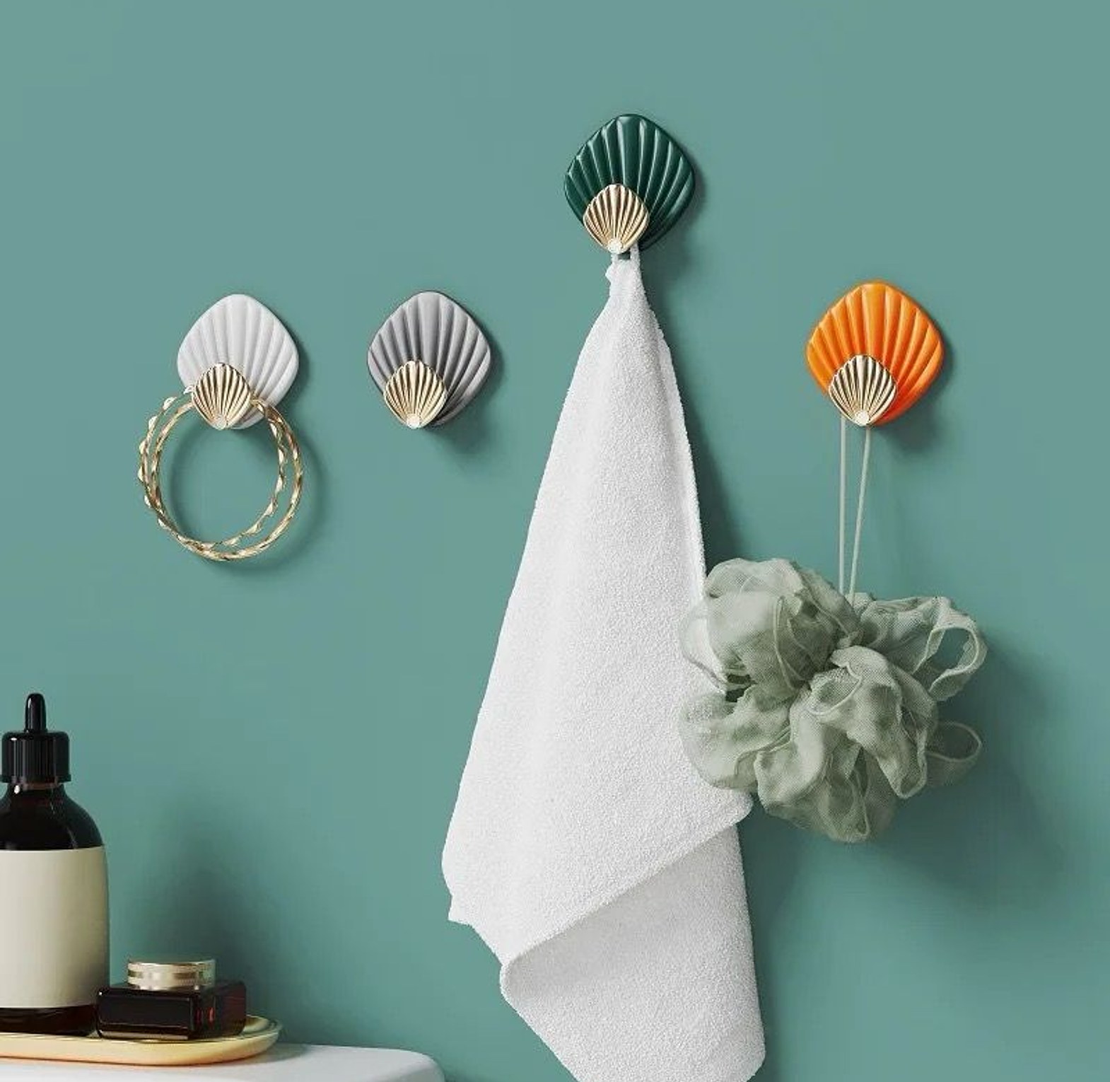 4pc Shell Shaped Wall Hanging Hooks image