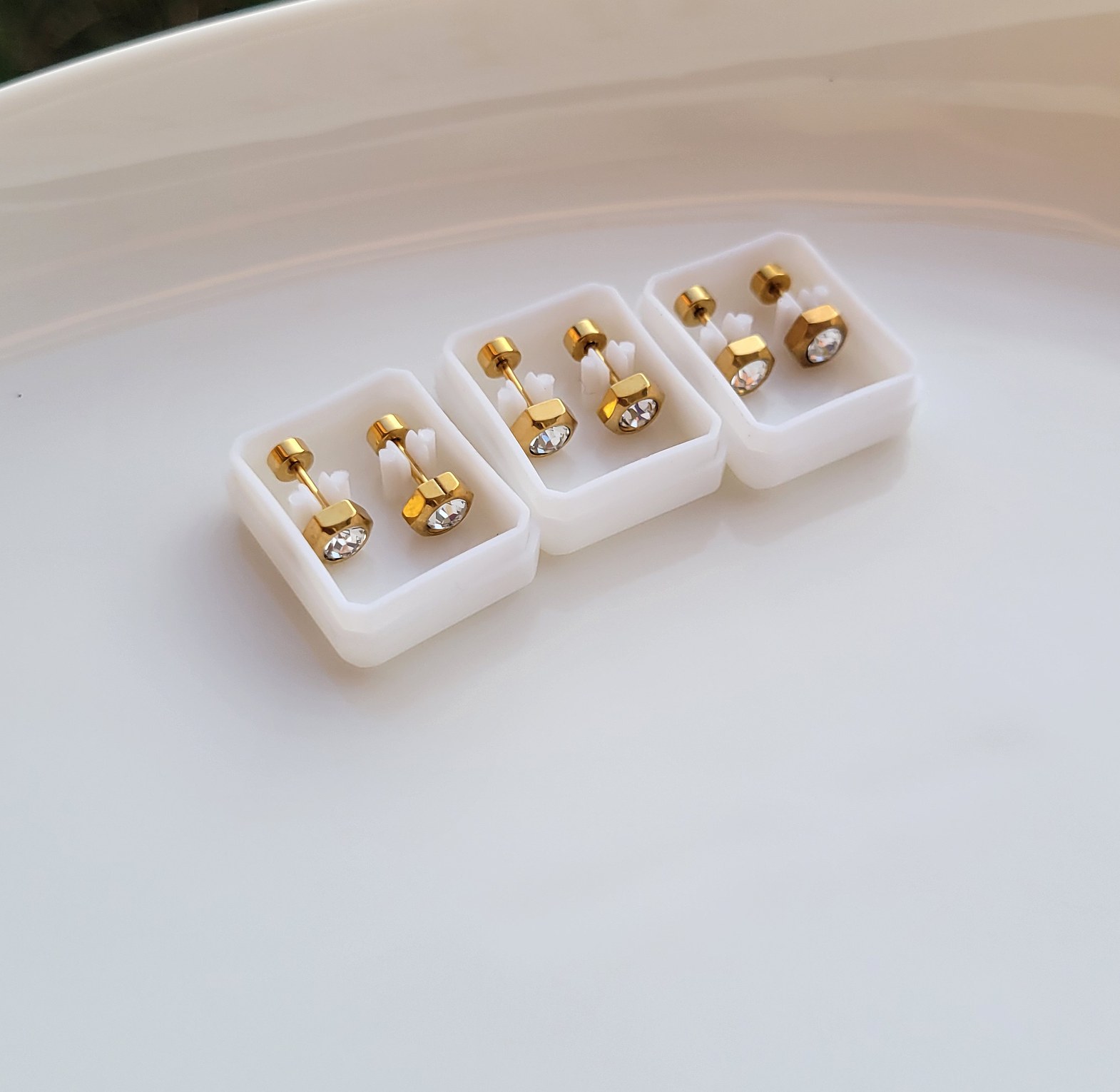 Screw Stud earrings  image