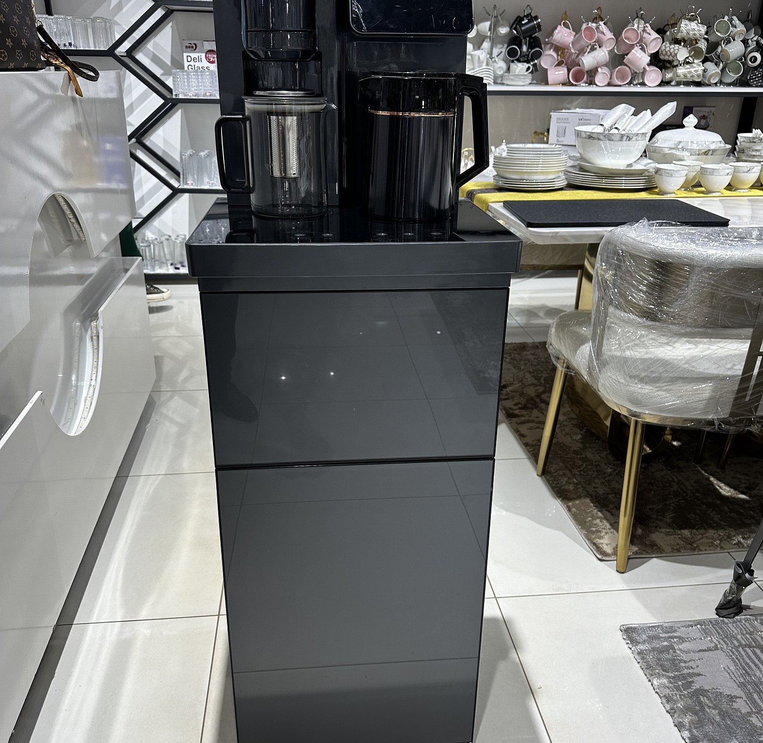 Water Dispenser image