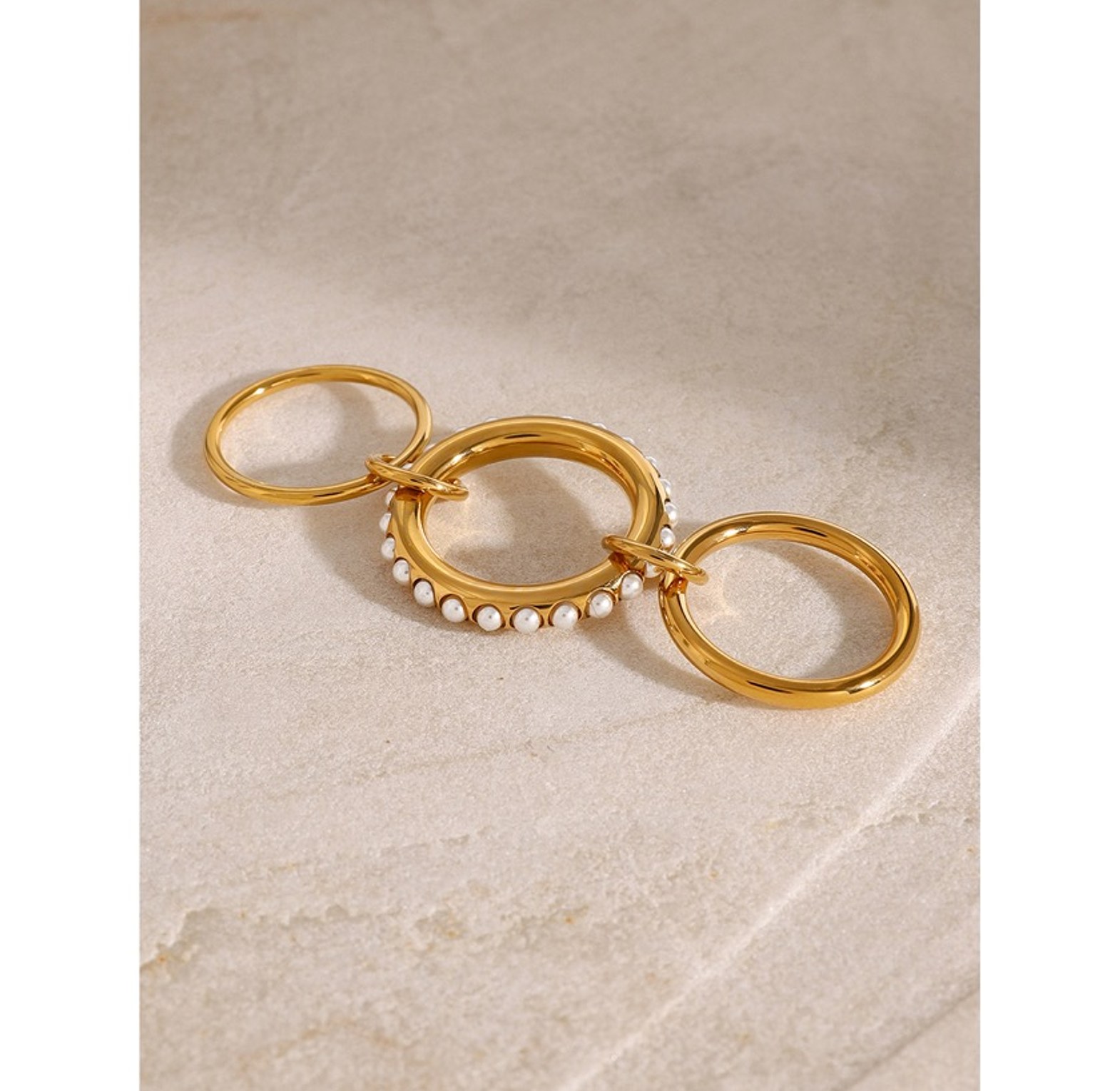 Trio Loop Stuck Rings image