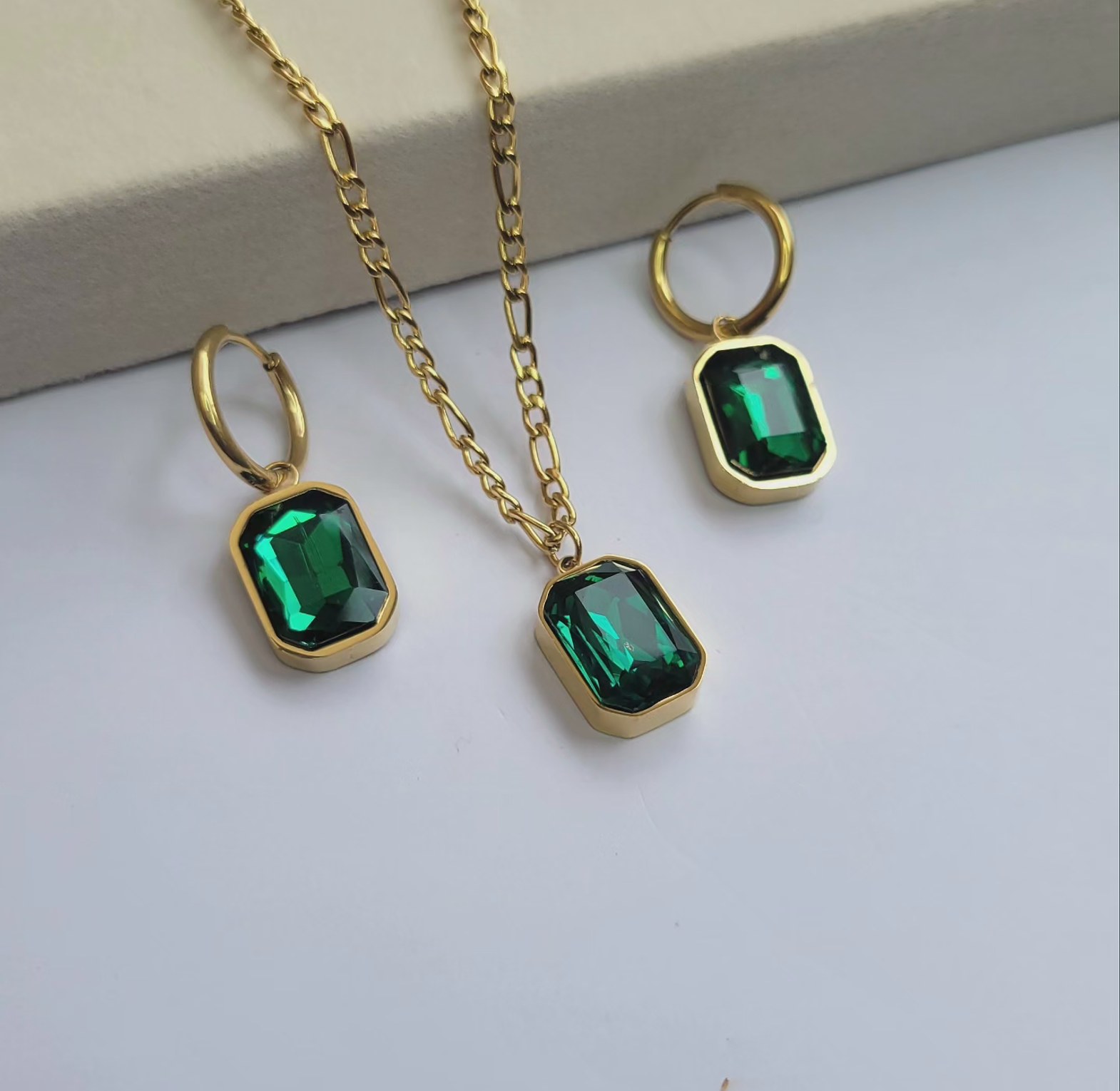 Tango  jewelry  set image