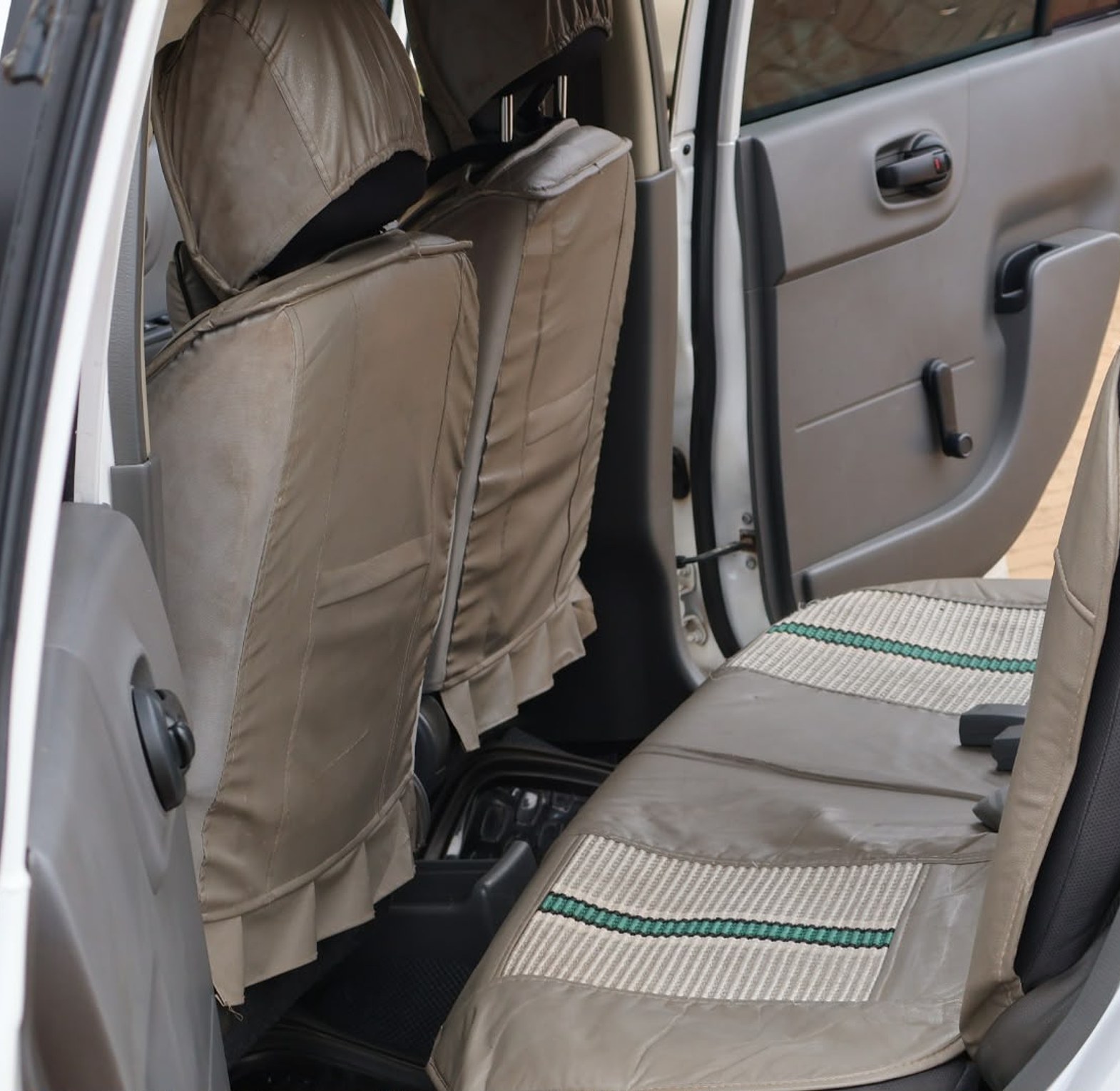  Nissan Advan Expert KCX, YOM  2012 Model, Automatic, Rating 1500cc image