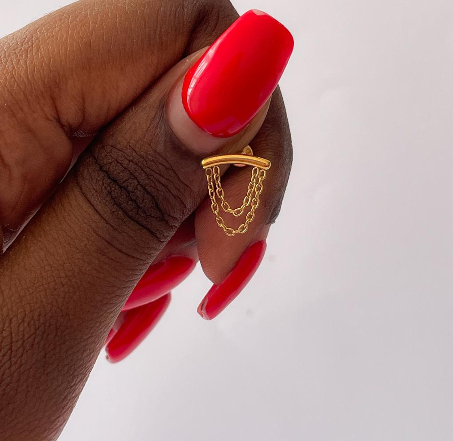 Golden Draped Chain Titanium Labret Stud image