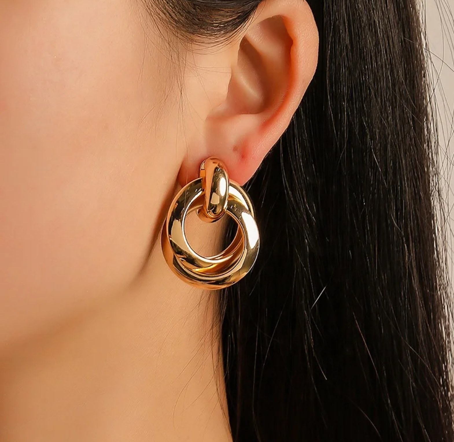 Dainty spiral earrings  image