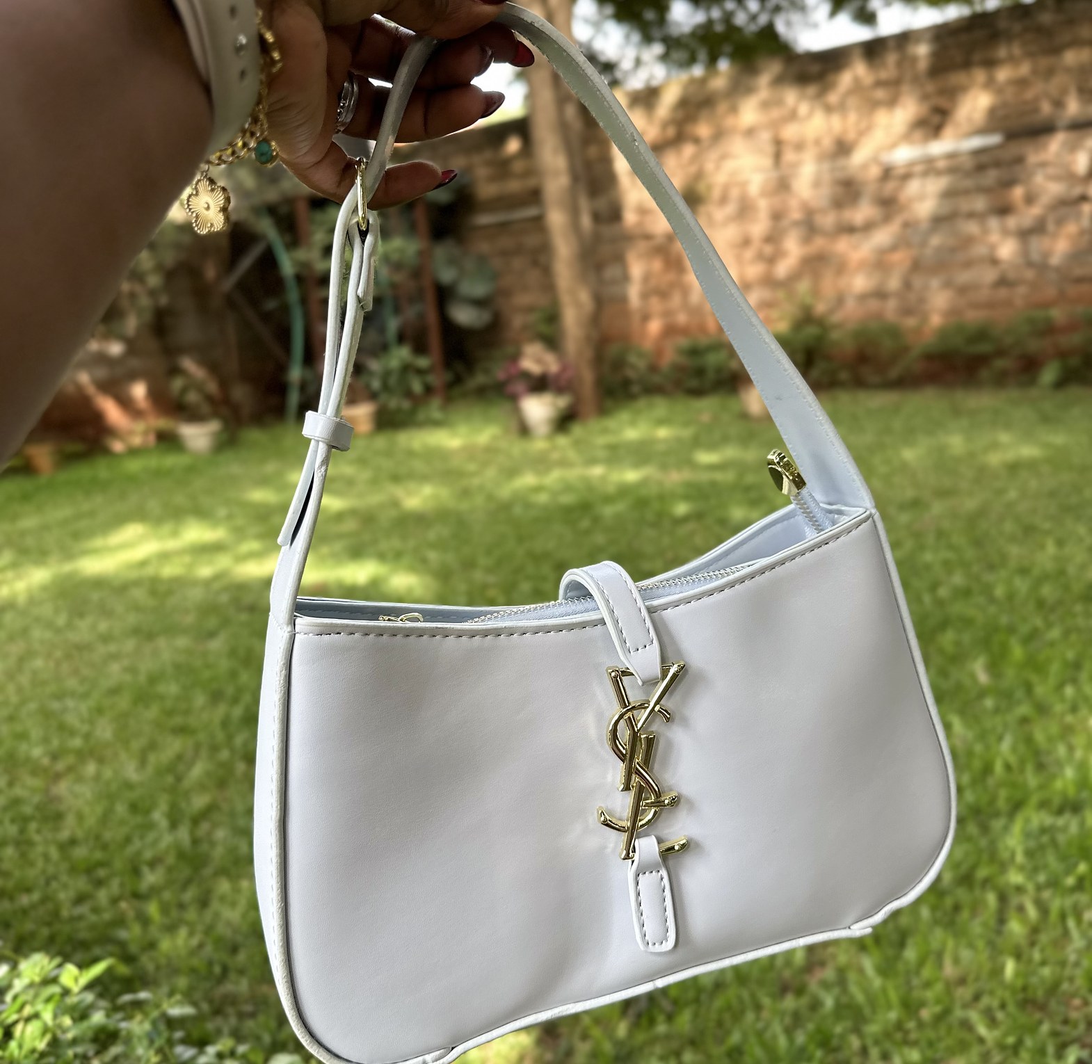 Luxe shoulder bag image