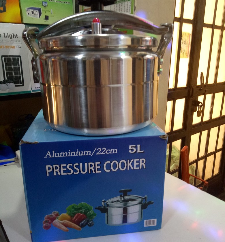 5L pressure cooker image