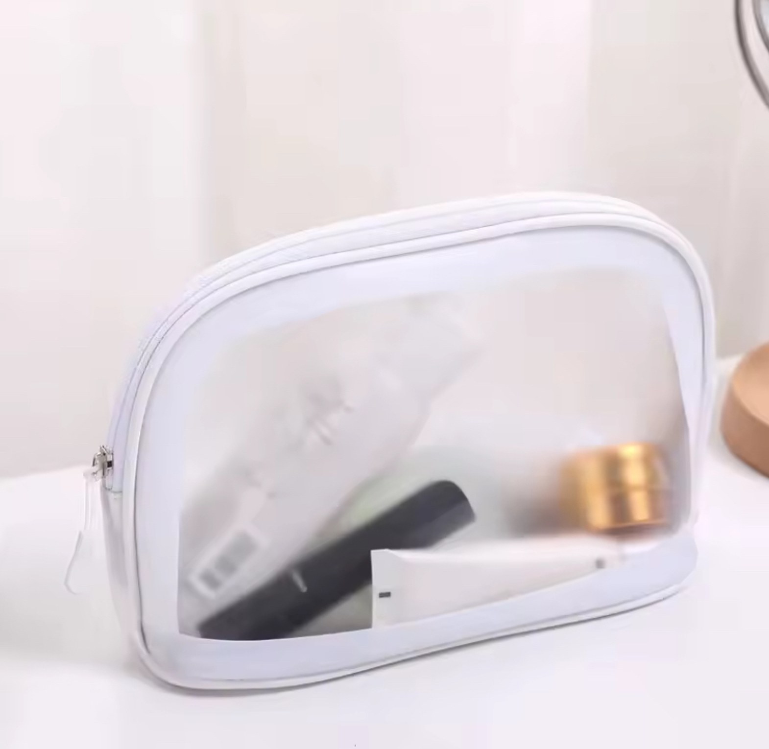 Cosmetic bag  image