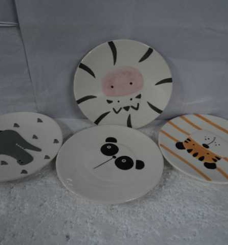 PLATE ANIMAL DESIGN 203MM image
