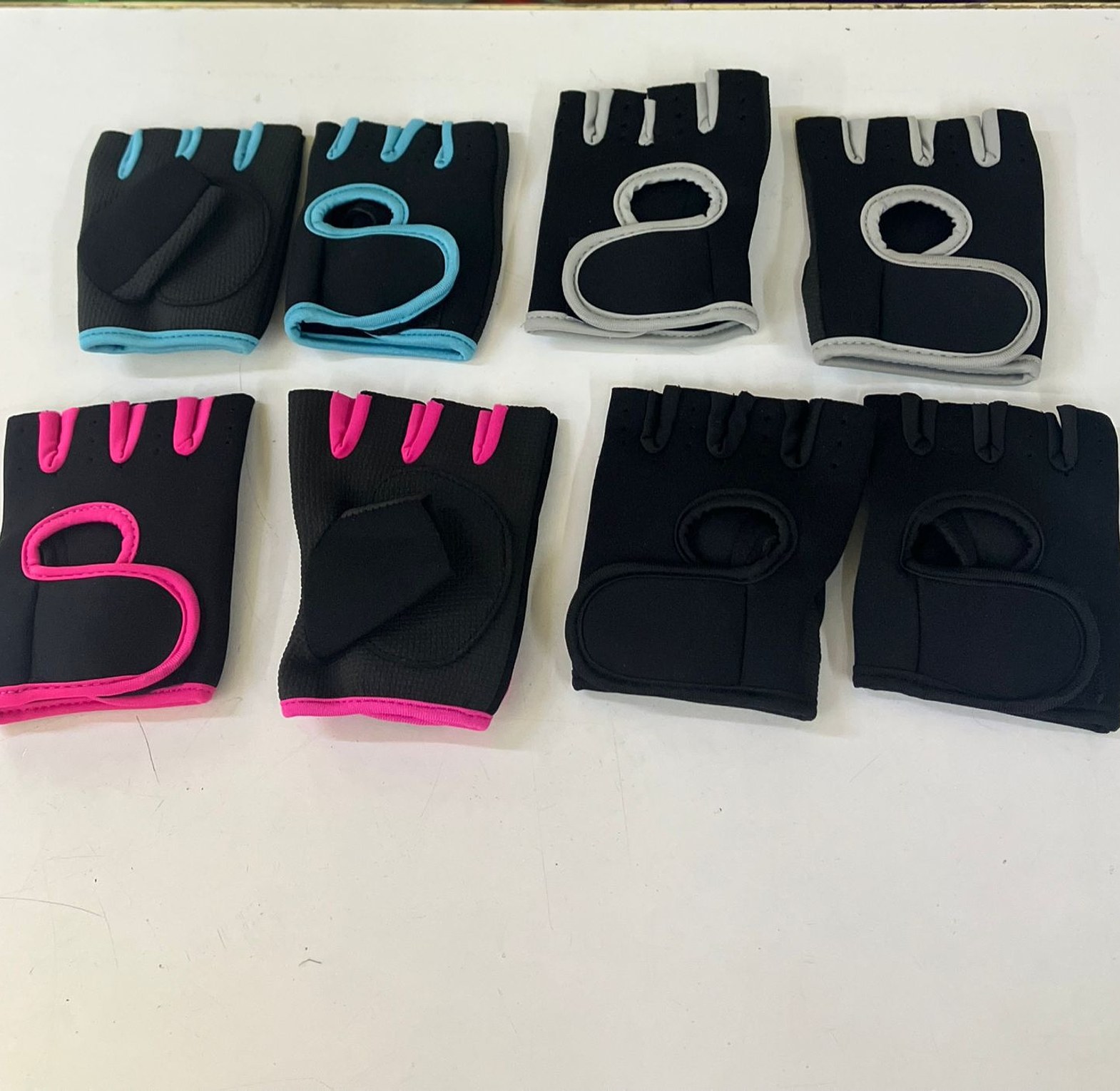 A Pair Of Gym Gloves Fitness Weight Lifting Gloves Body Sport Workout Glove image