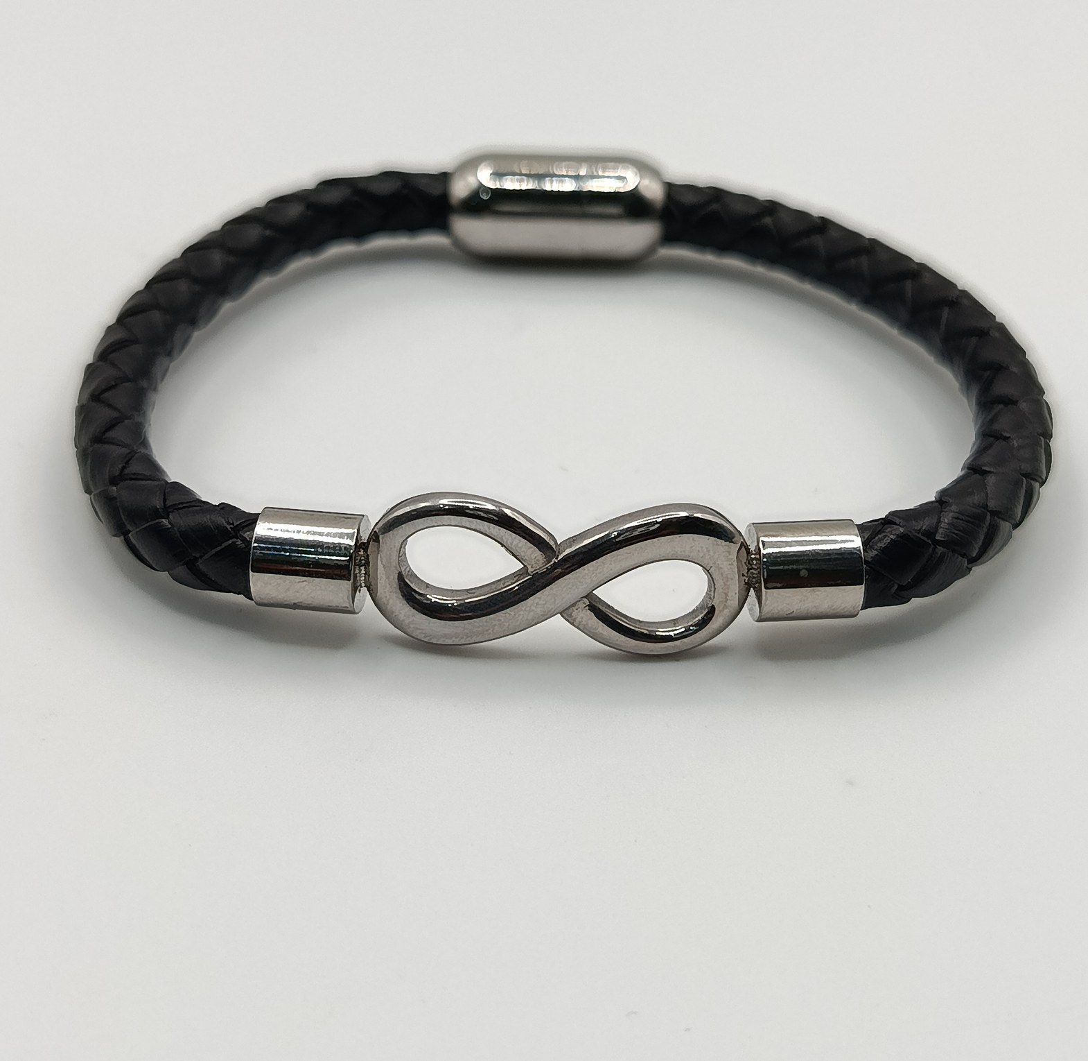 Bracelets image