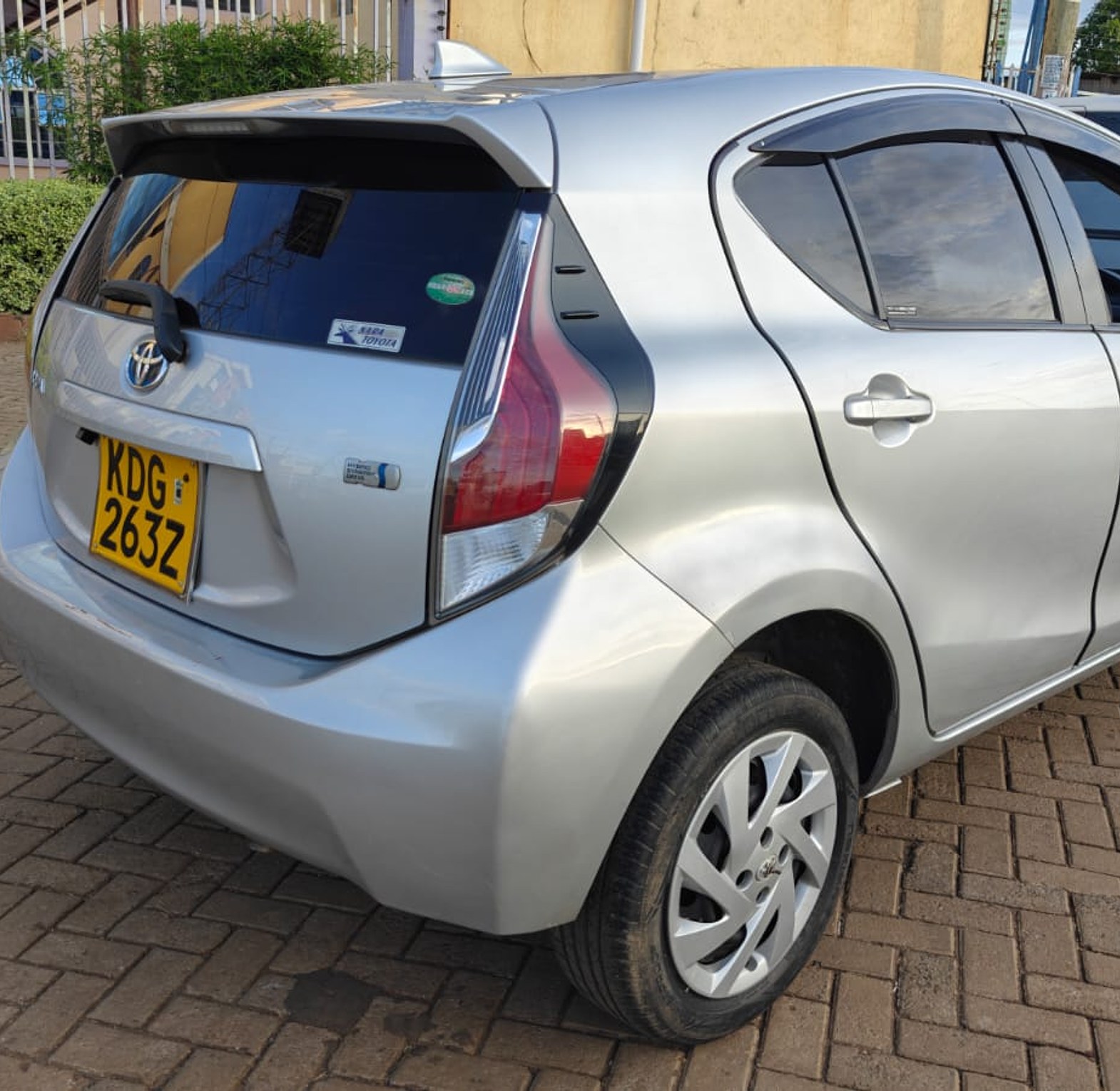 Toyota Aqua Hybrid KDG, YOM 2015 Model, Automatic, Rating 1500cc image