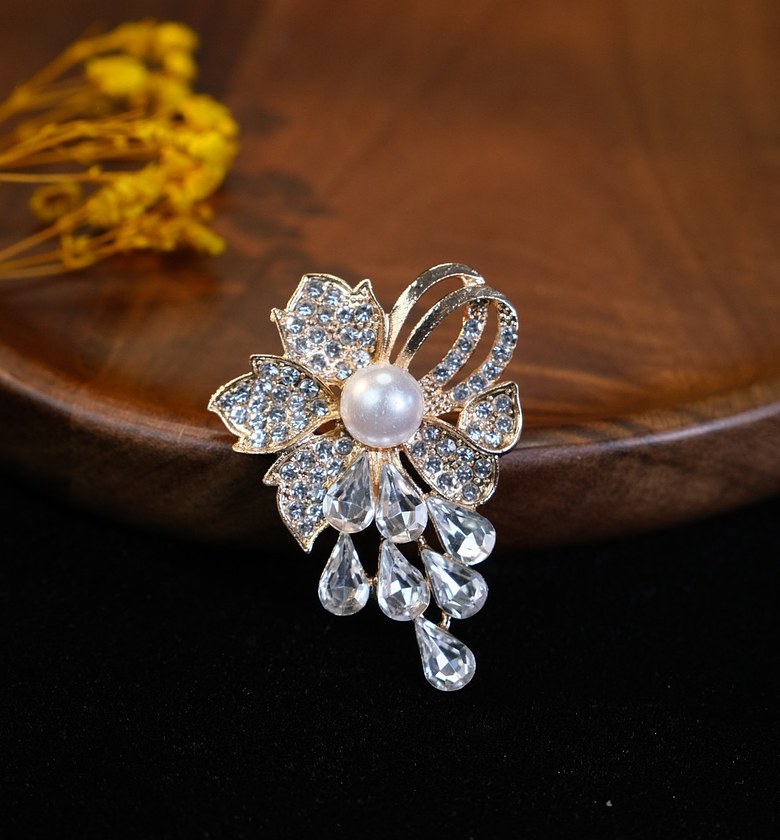 Floral brooch 07 image