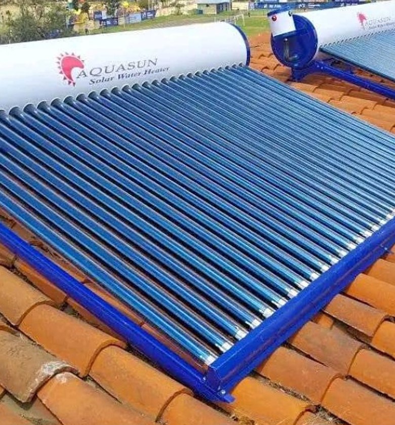 Solar water heater 300litres image