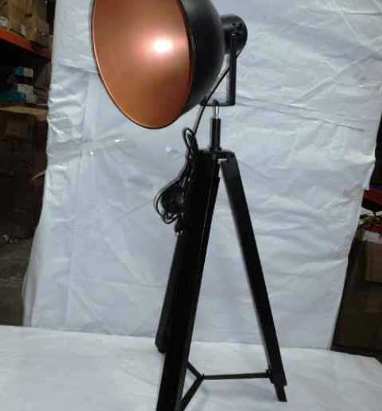 FLOOR LAMP(NO BULB)
IRON
 image