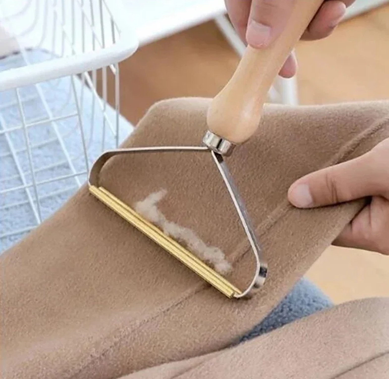 Mini Lint Remover With Wooden Handle image