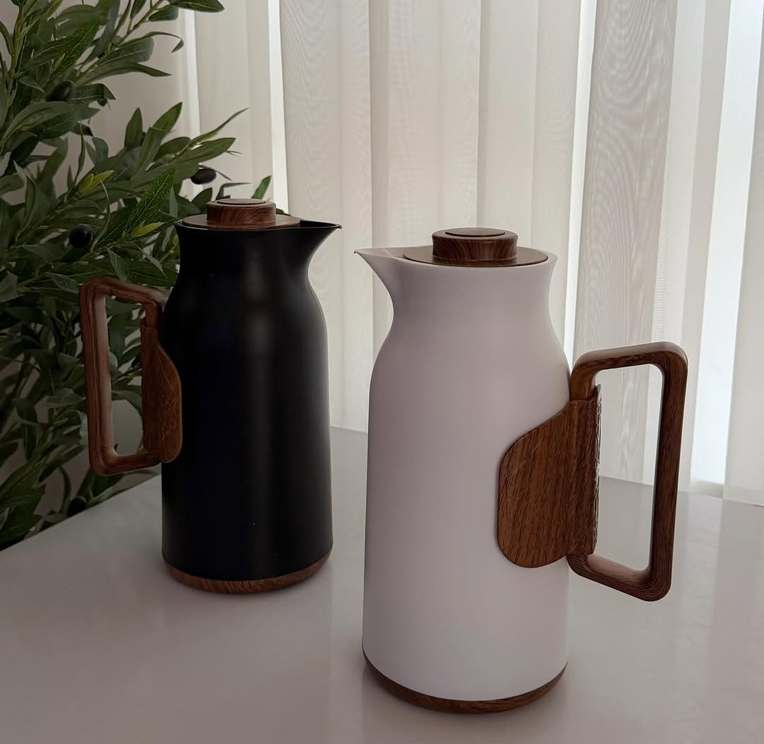 Premium Elegant Vacuum Flask – 1L Thermal Insulated Bottle image