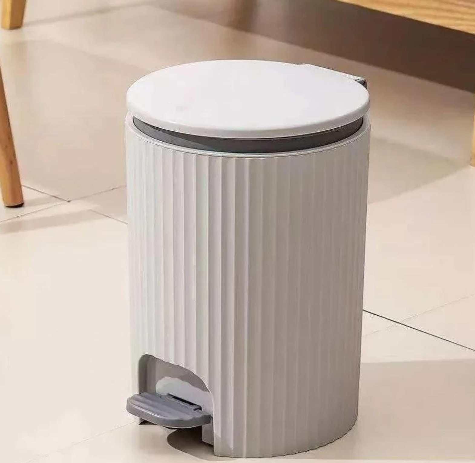 Foot Pedal push dustbin/trash can image