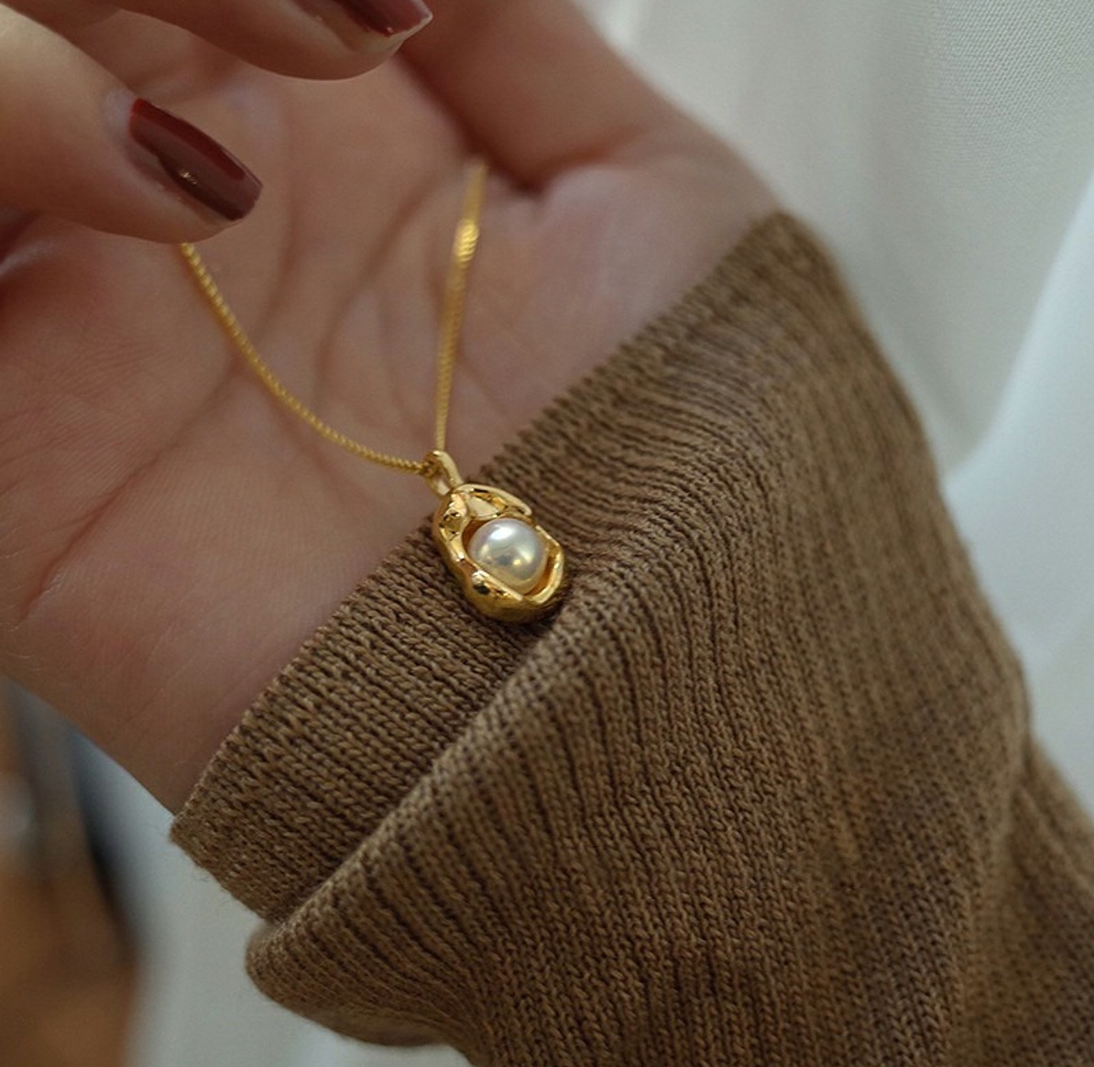 Pearl necklace 2 image