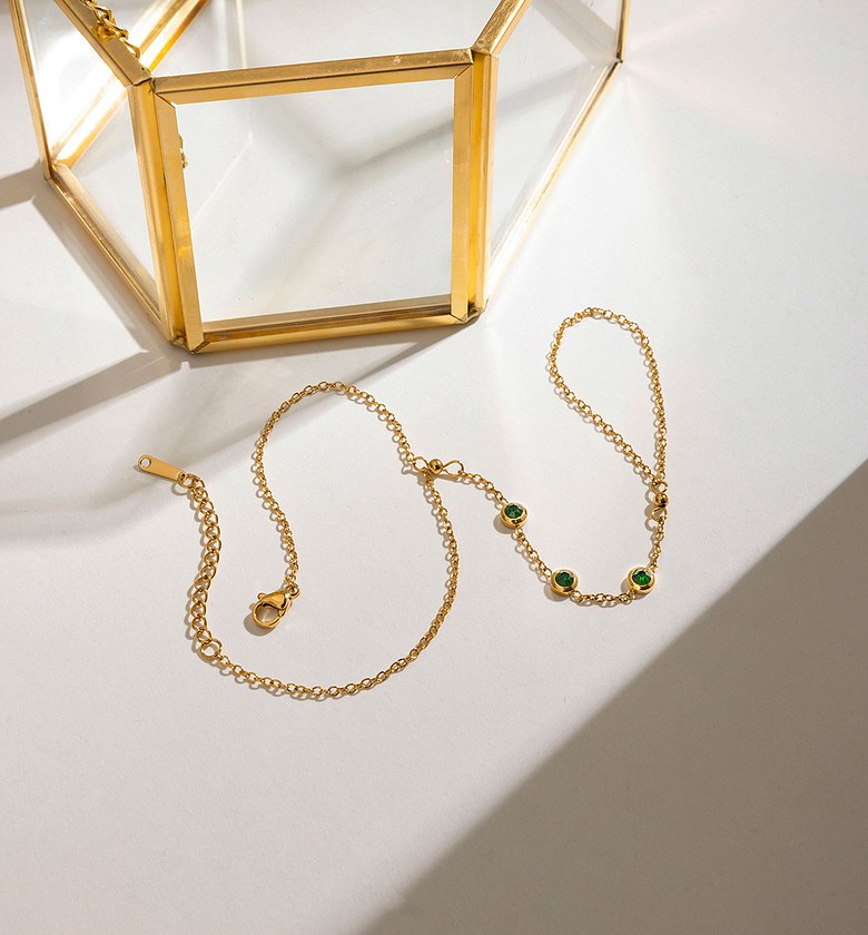Ira Emerald Hand Chain Bracelet image