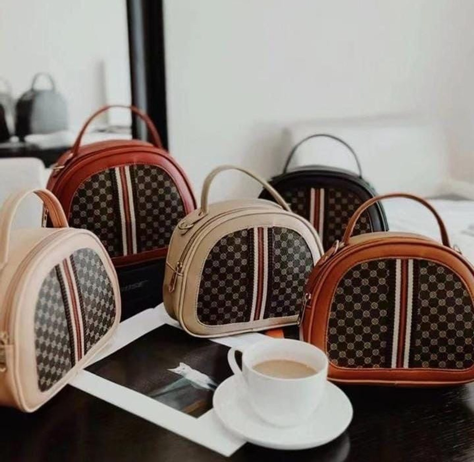 Designer Women’s Shoulder & Crossbody Bag image