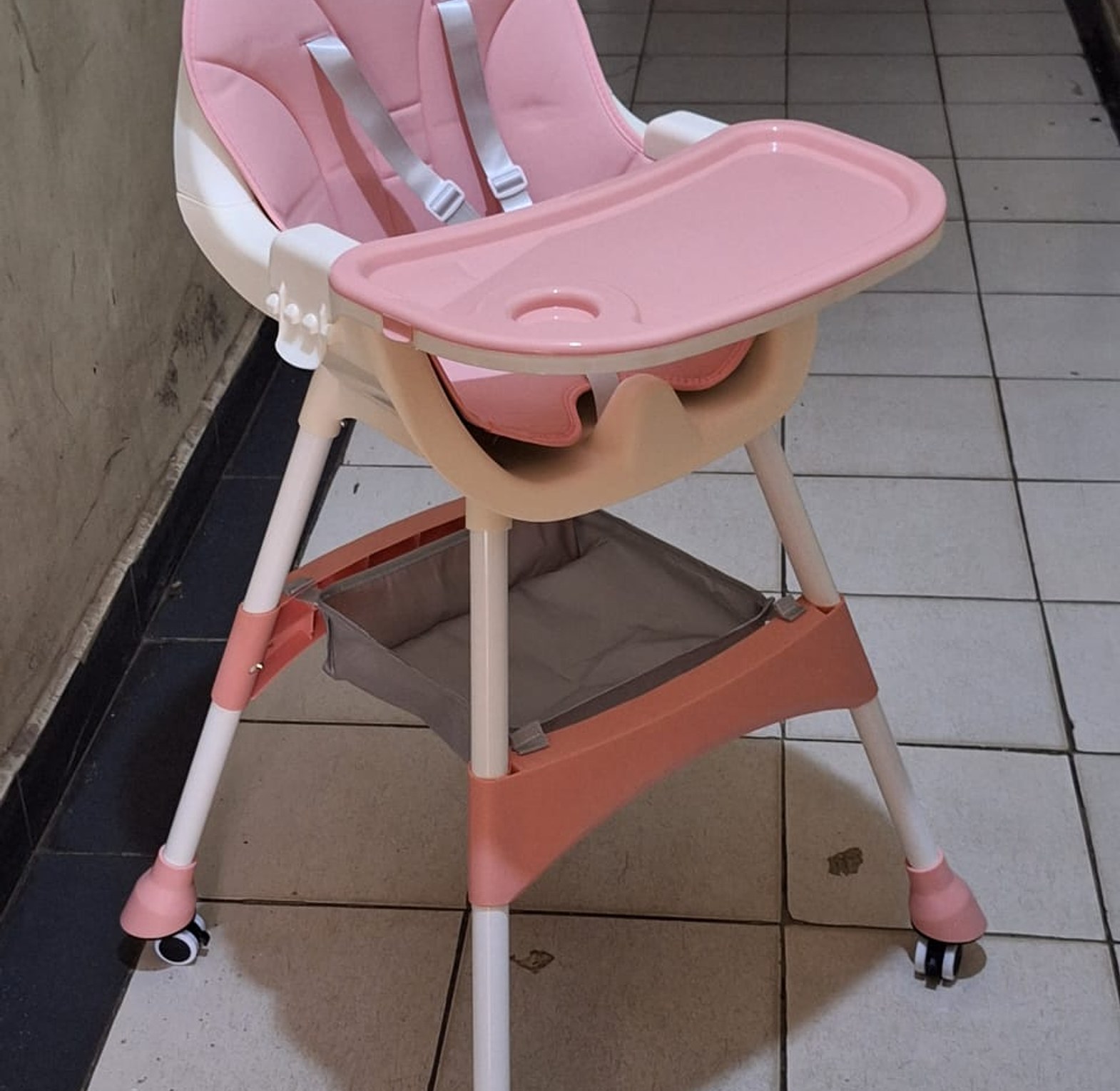 Kids feeding chair image