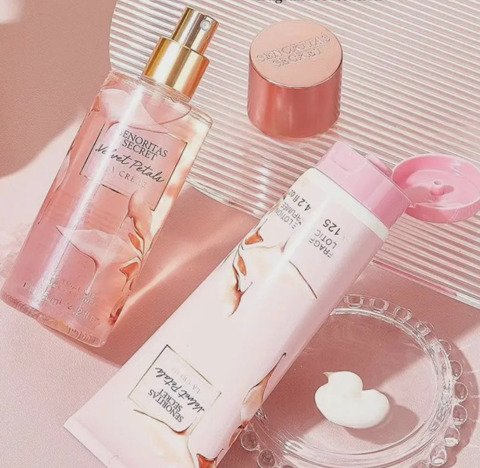 Senoritas Secret Velvet Petals La Creme Perfume Gift Set with 125ml Body Mist & 125ml Perfume Lotion  image