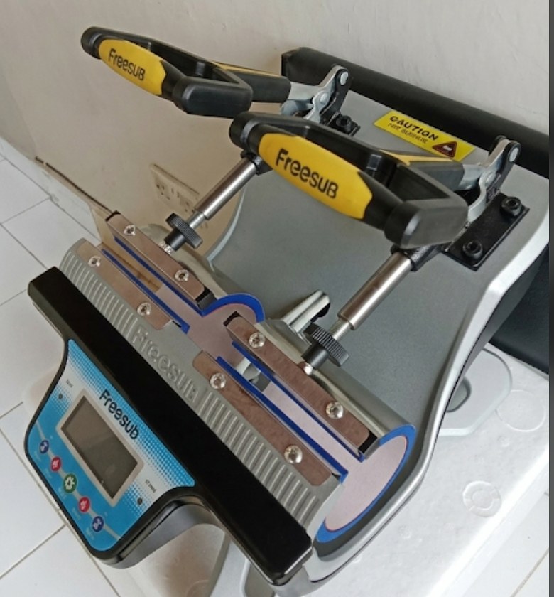 Double mug press  image