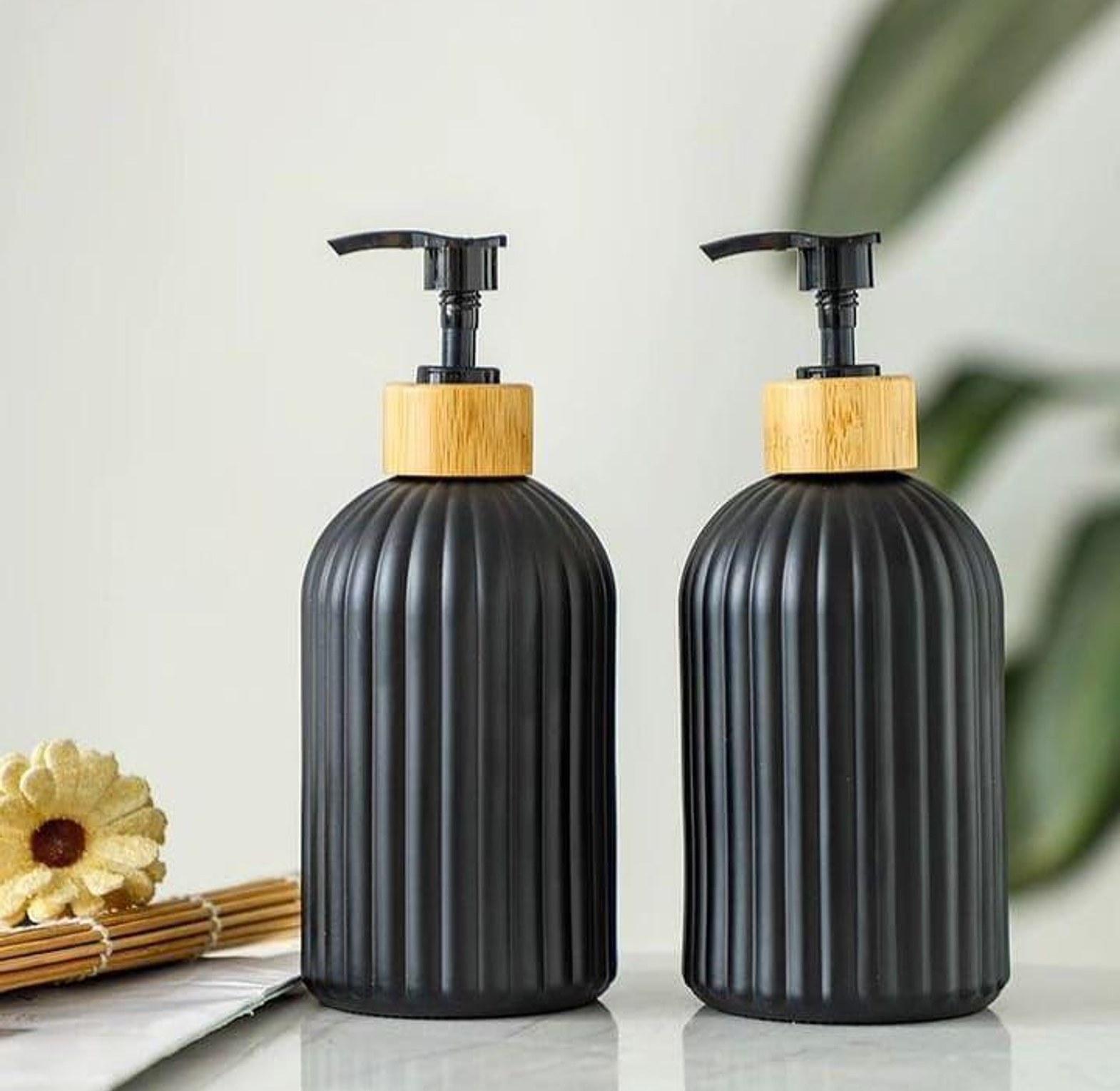 Non breakable soap dispensers image