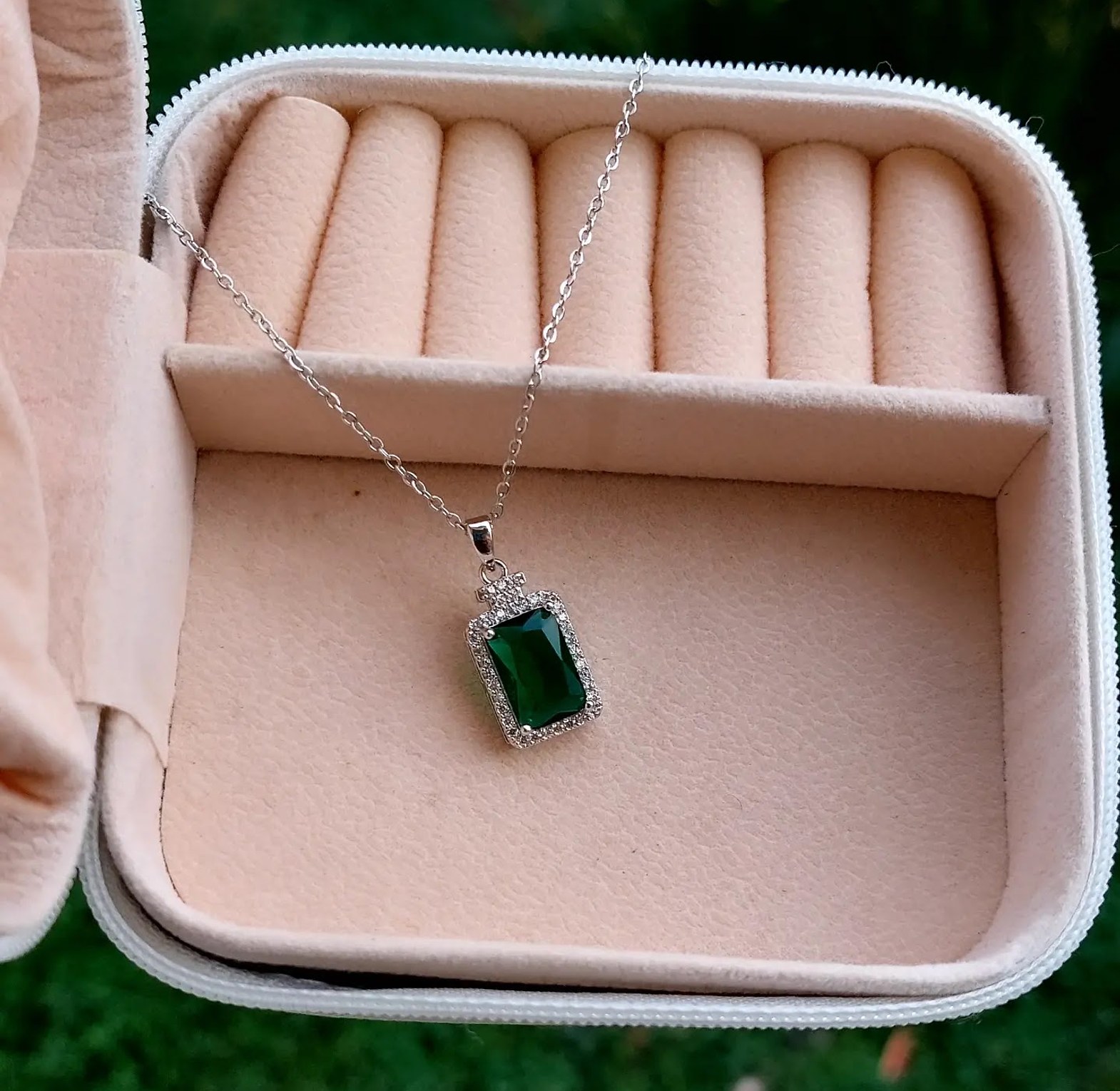 Emerald Impression image