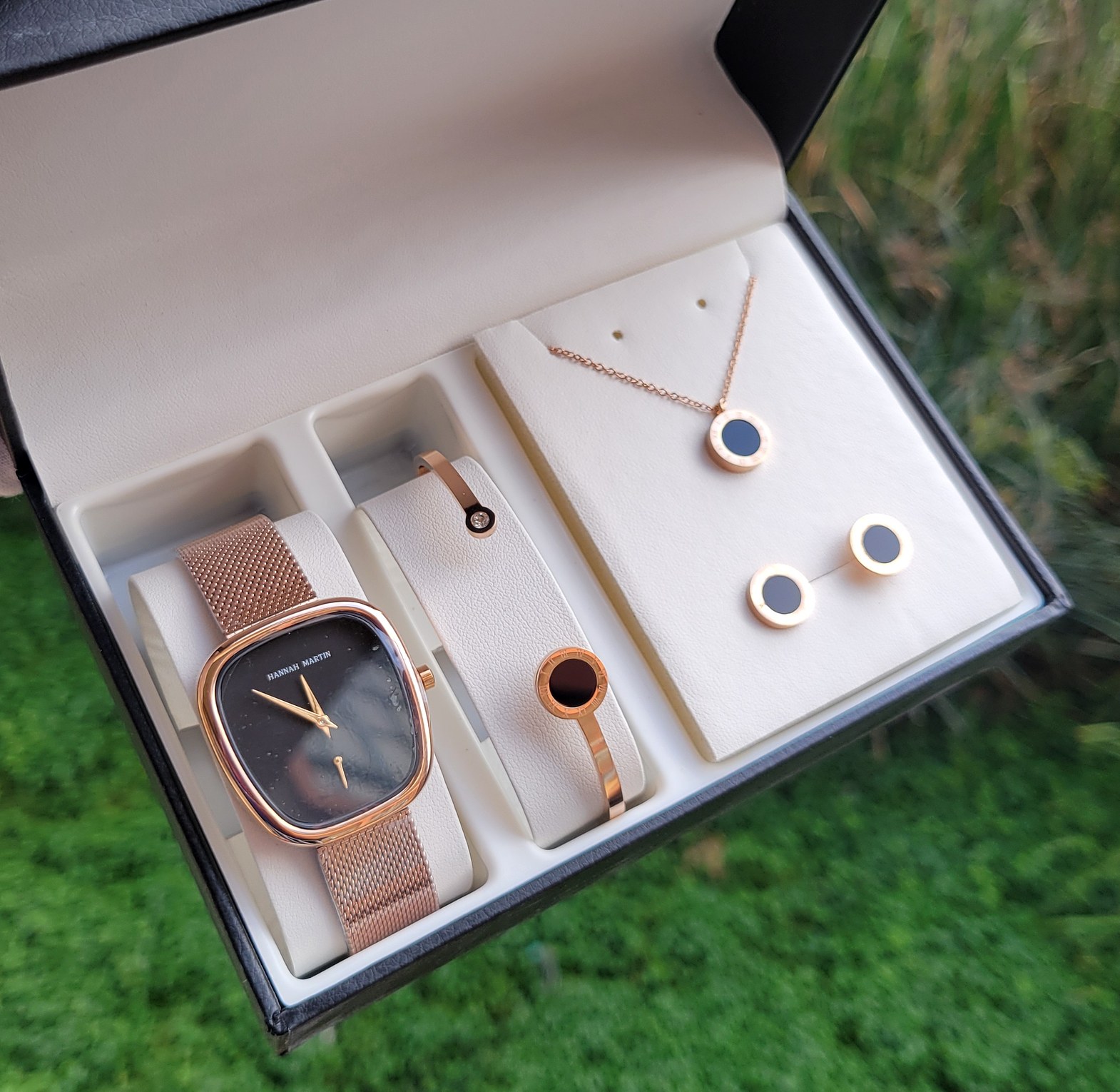 HM watch image
