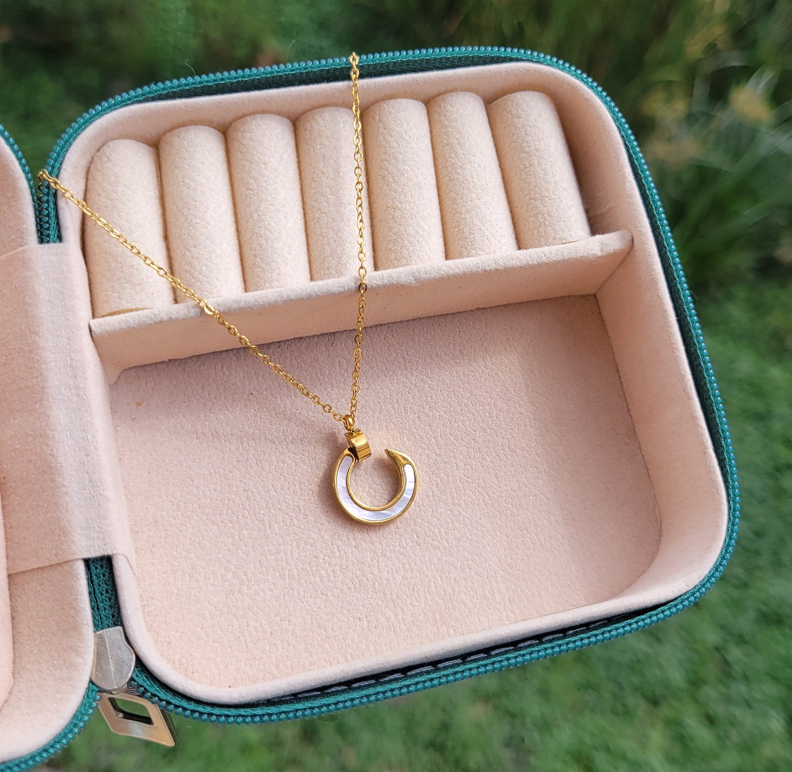 Hook necklace  image