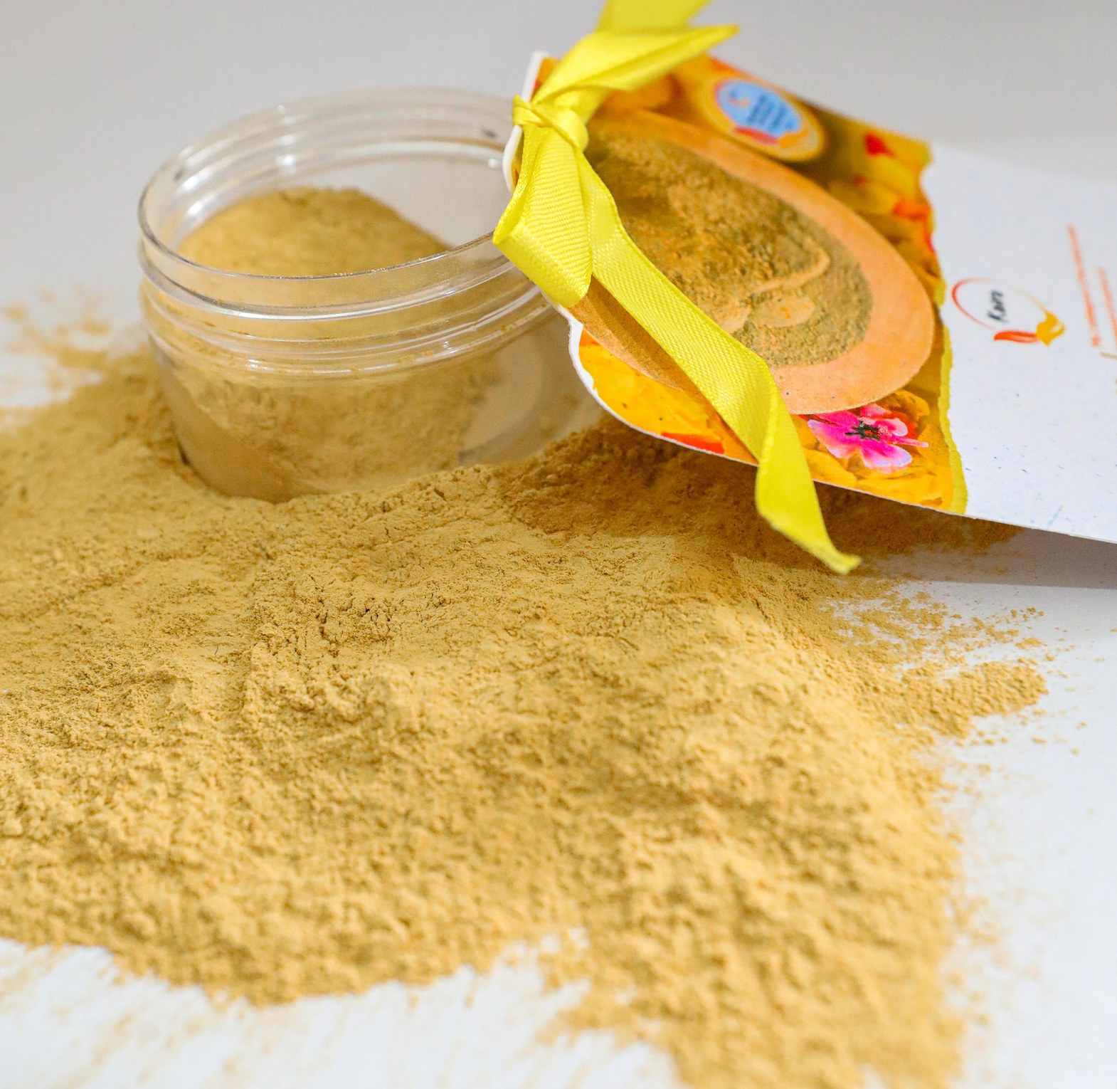 The Kaira Glow Mask image