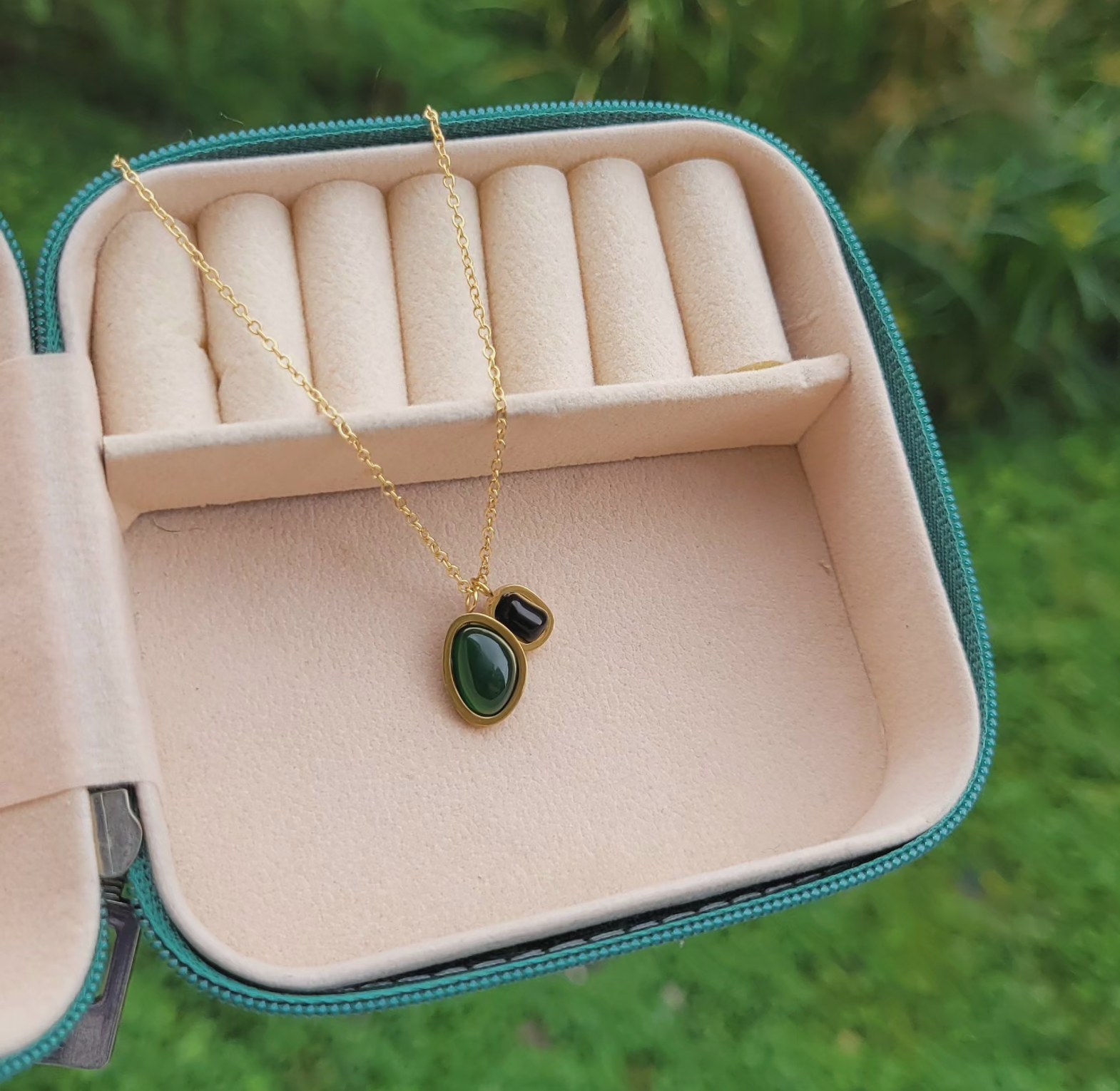 Dodo green necklace  image