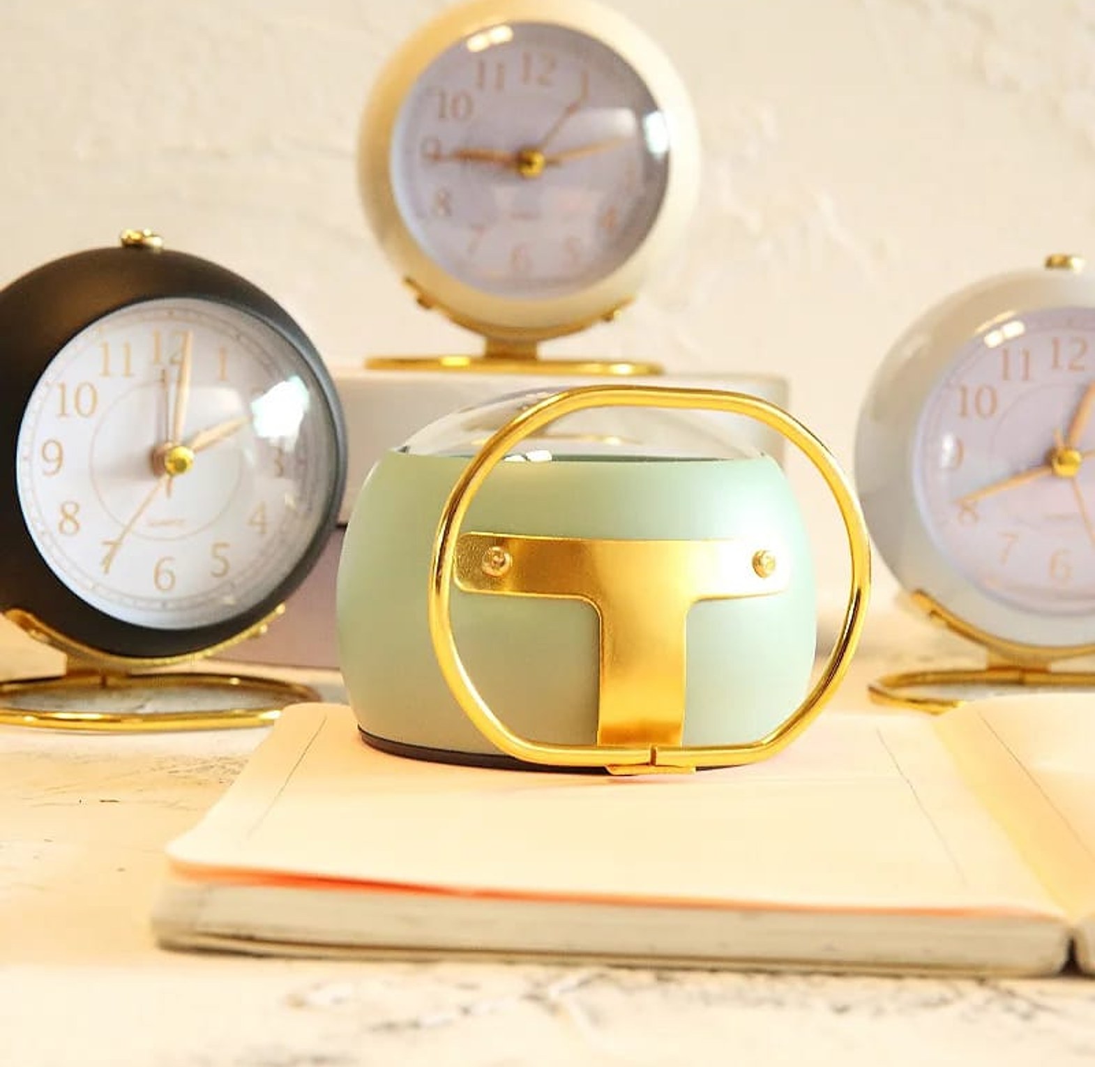 Silent Non Ticking Retro Vintage Alarm Clock image