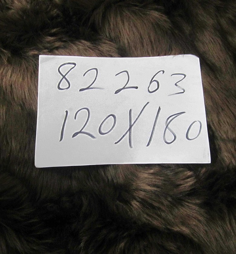 CARPET TAPIS FOURRURE. QU image