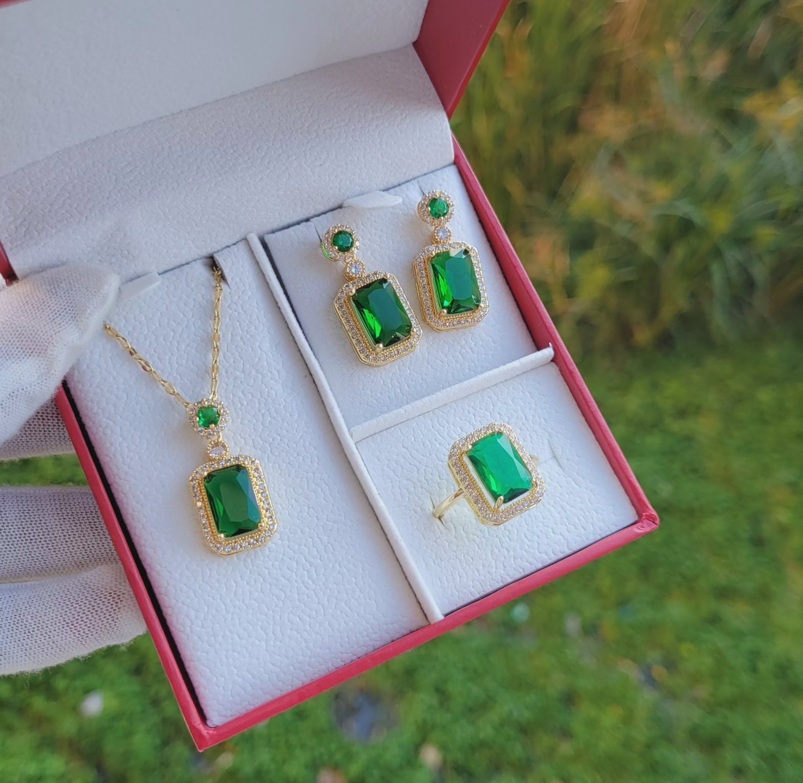 Madea crystal sets image