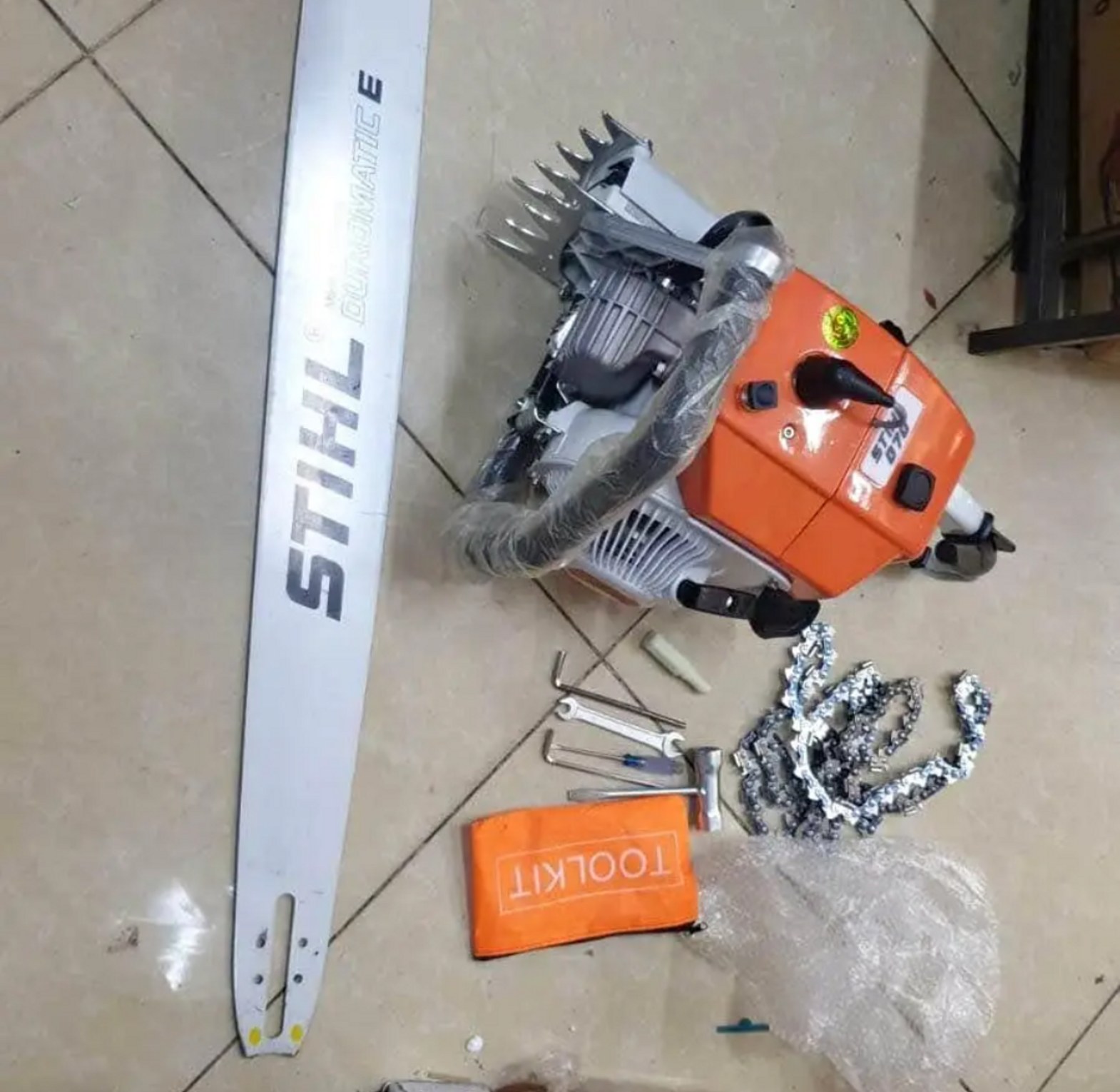 Stihl 070 power saw  image